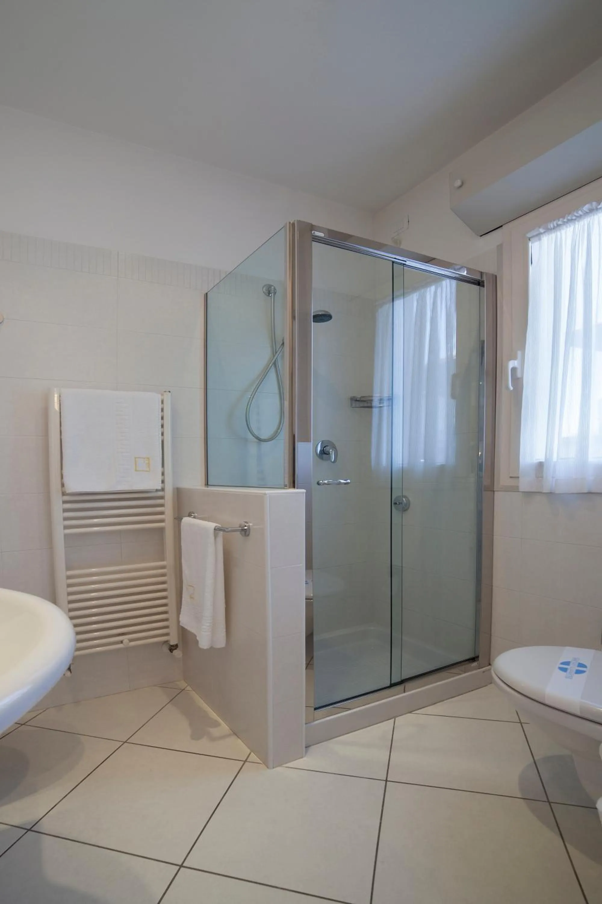 Bathroom in Hotel Gala