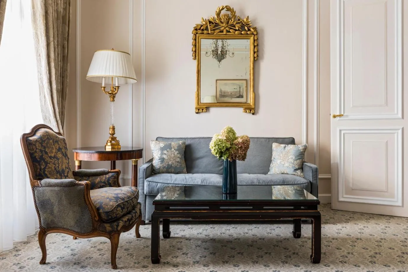 Seating area in Hôtel San Régis
