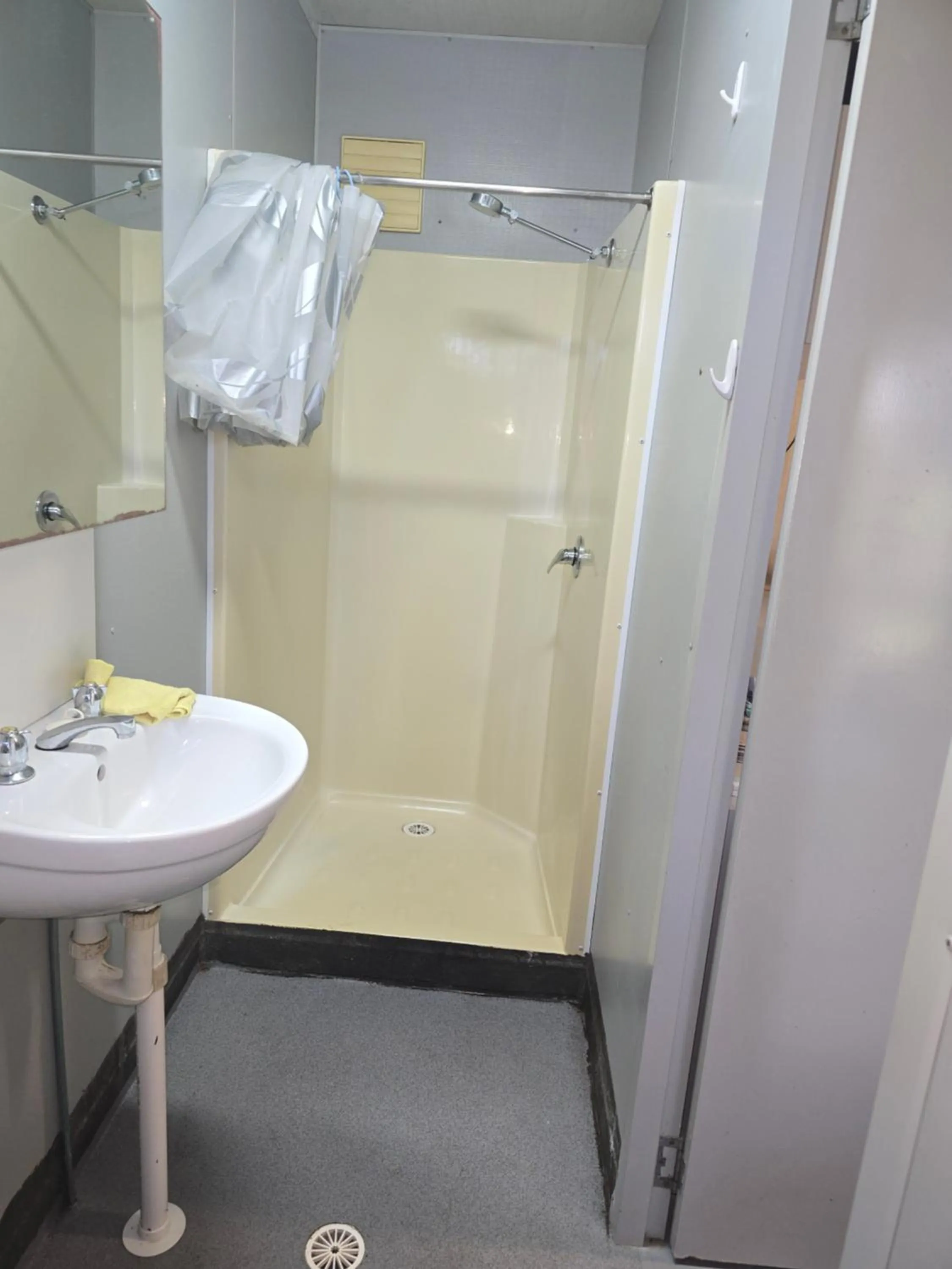 Narangba Motel (formerly Brisbane North B&B and Winery)