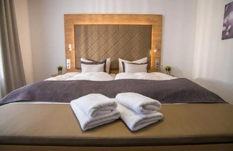 Bed in Hagen`s Hotel "eat & meet" Restaurant Bar Lounge