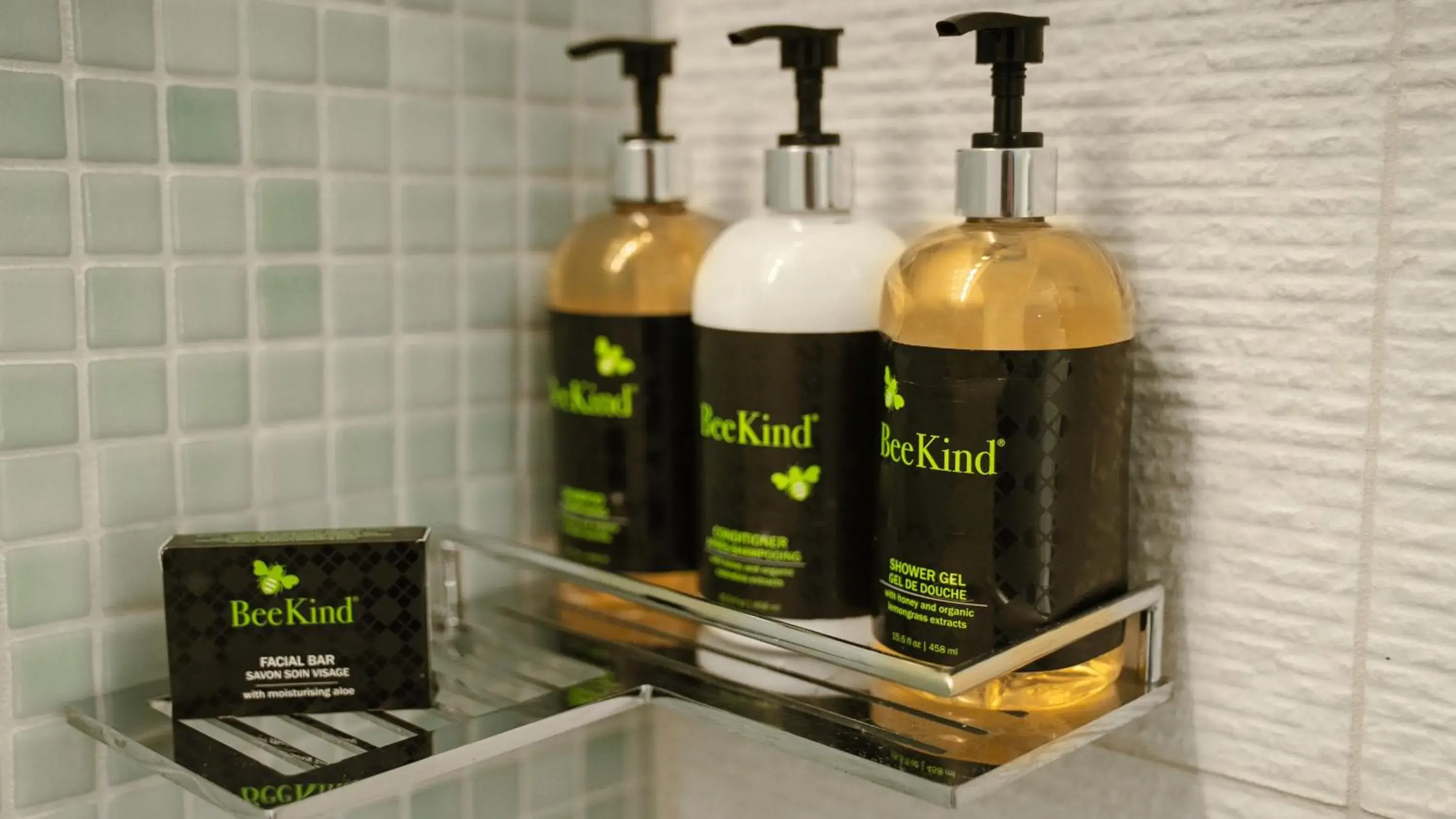 Queen Room with Two Queen Beds and Partial Ocean View in Hyatt Centric Key West Resort & Spa Queen Room with Two Queen Beds and Partial Ocean View in Hyatt Centric Key West Resort & Spa