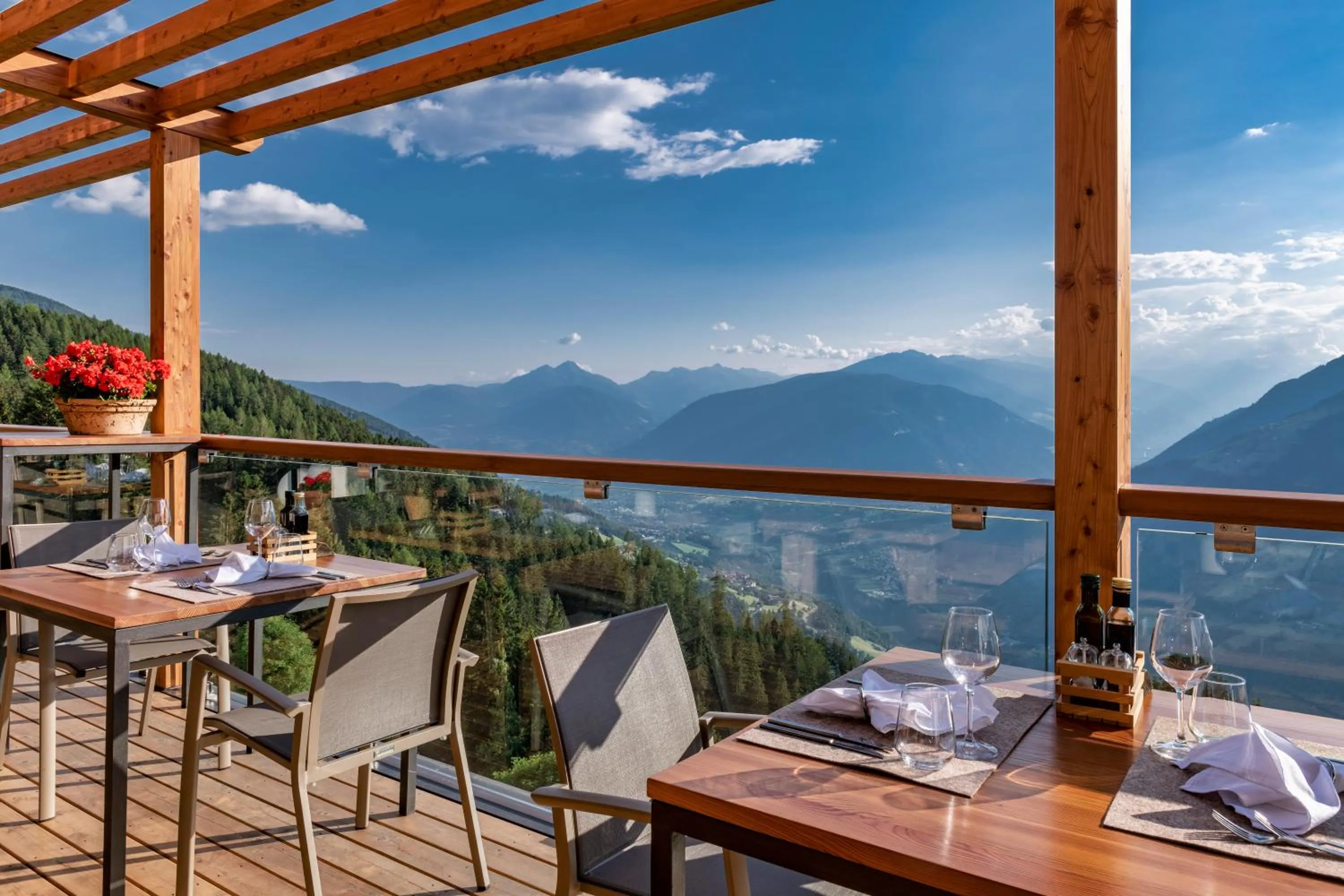 Restaurant/places to eat in Mountain Lodge Prennanger