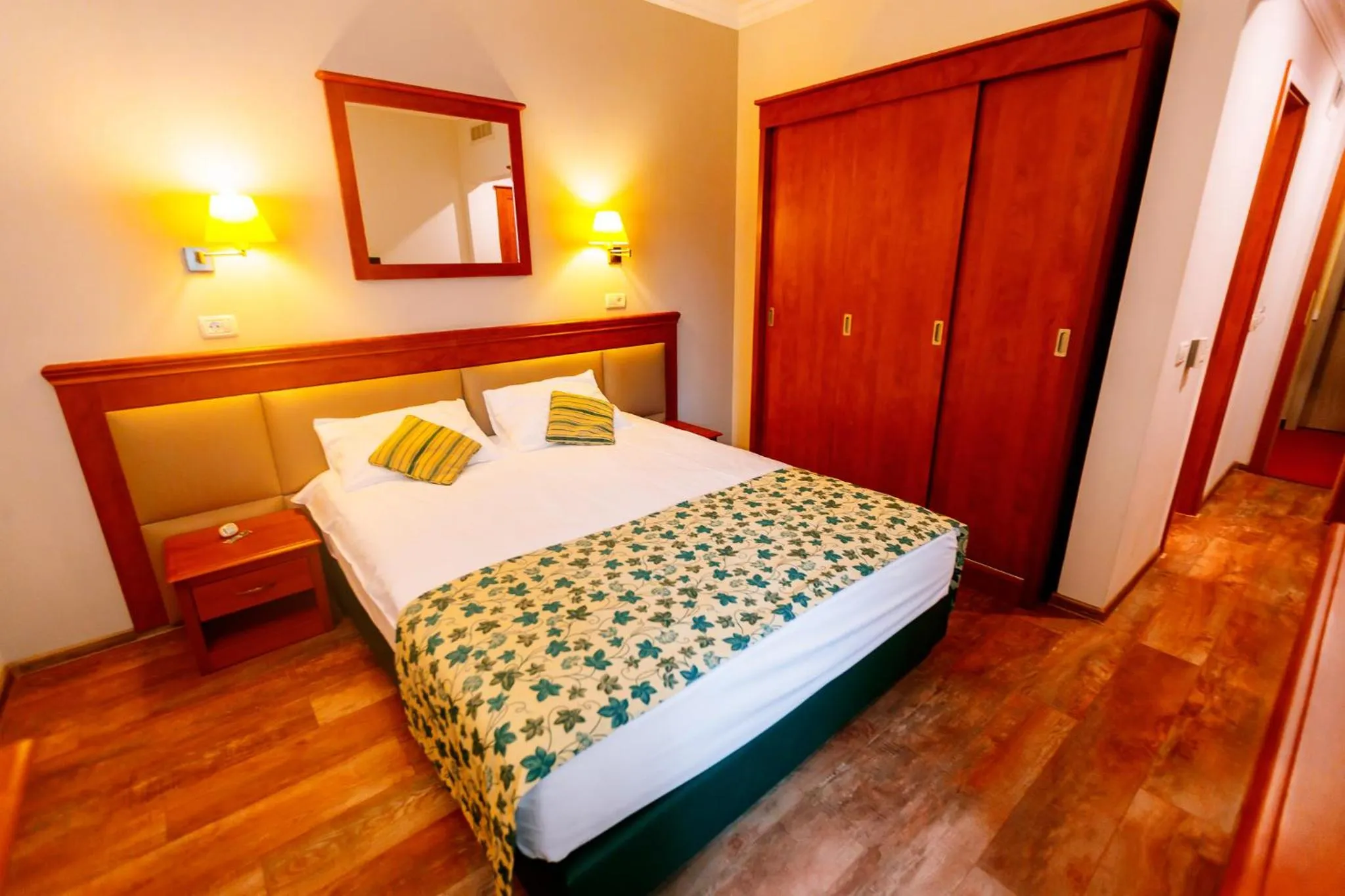 Bed in Best Western Plus Lido Hotel