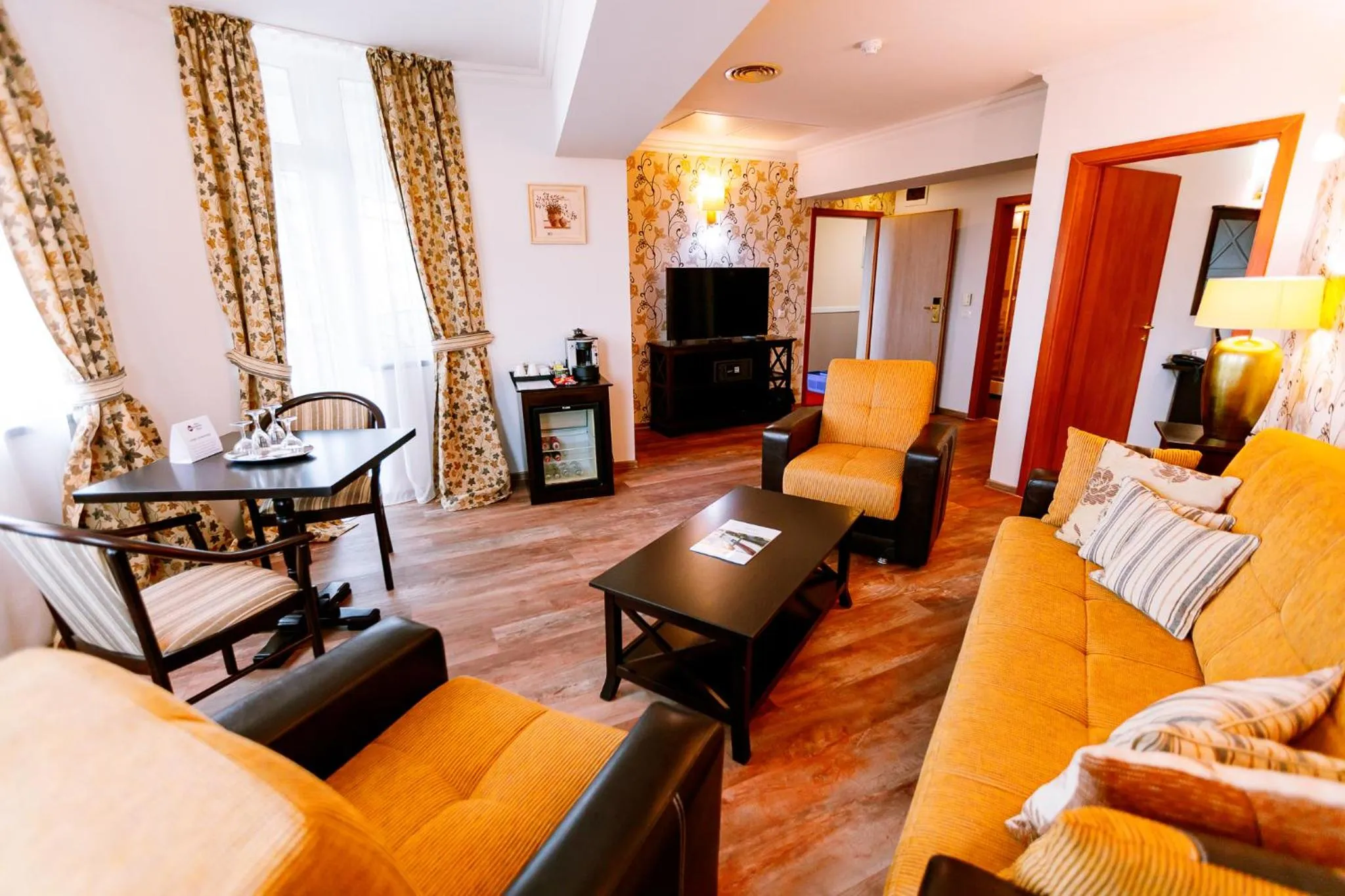 Best Western Plus Lido Hotel