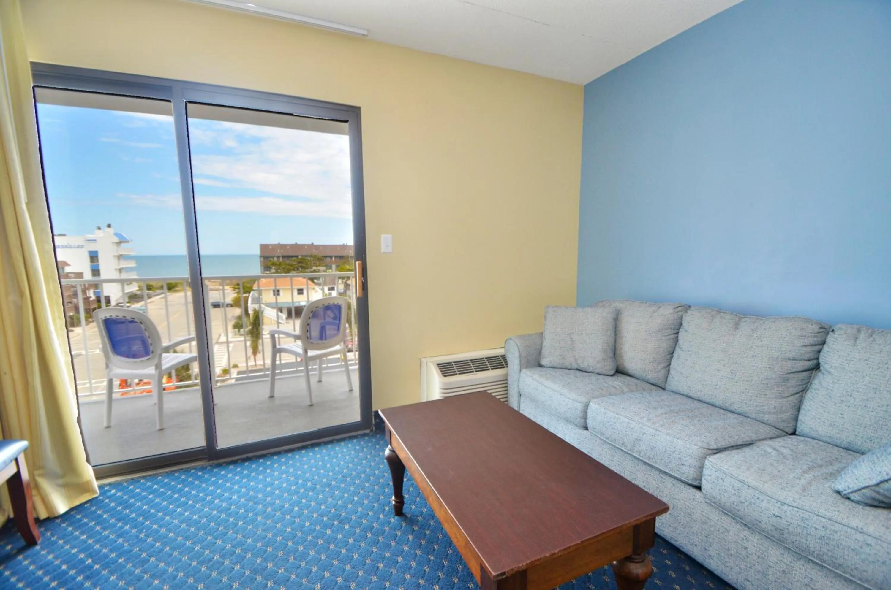 Seating area in Coastal Palms Inn and Suites