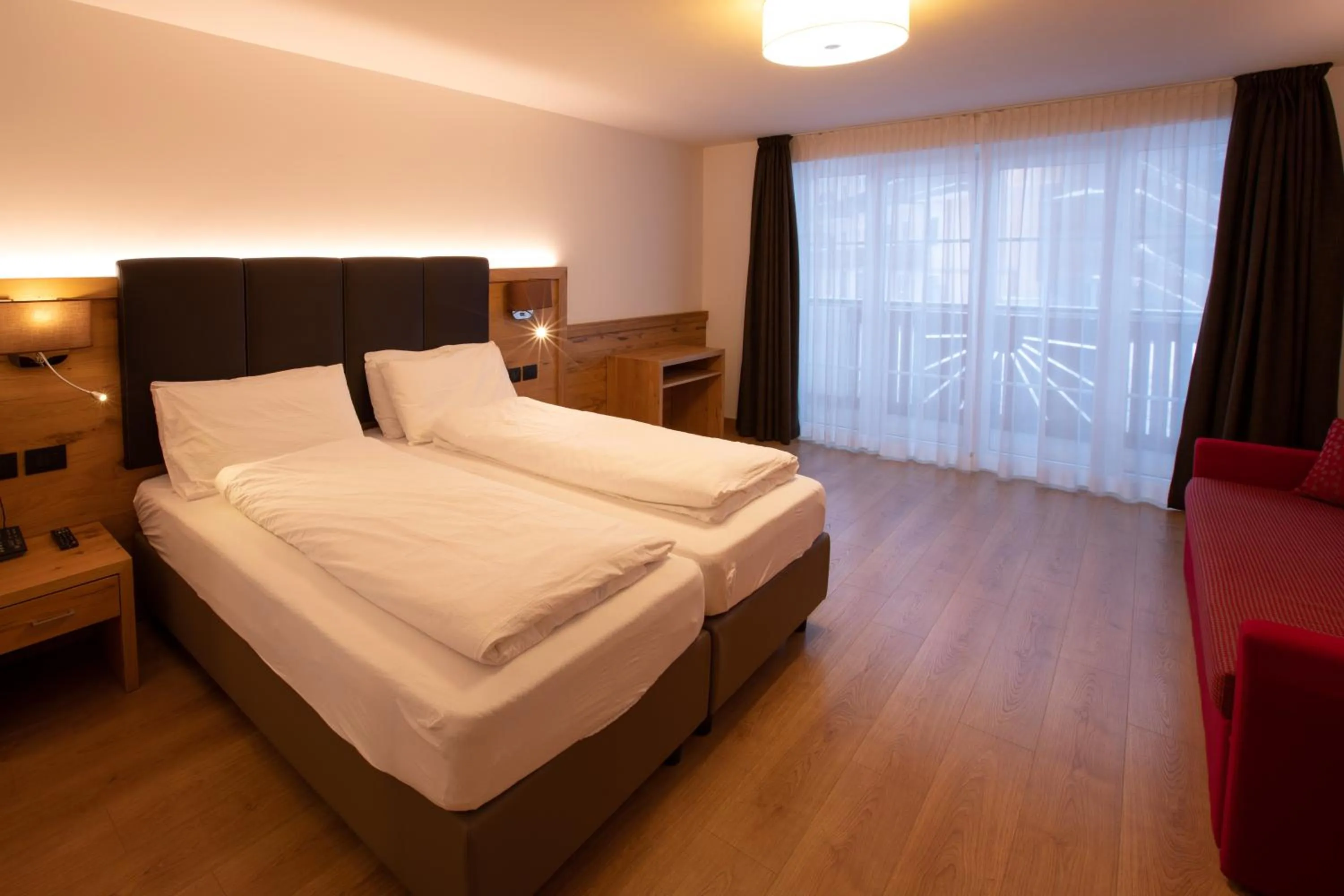 Photo of the whole room, Bed in Residence Meridiana
