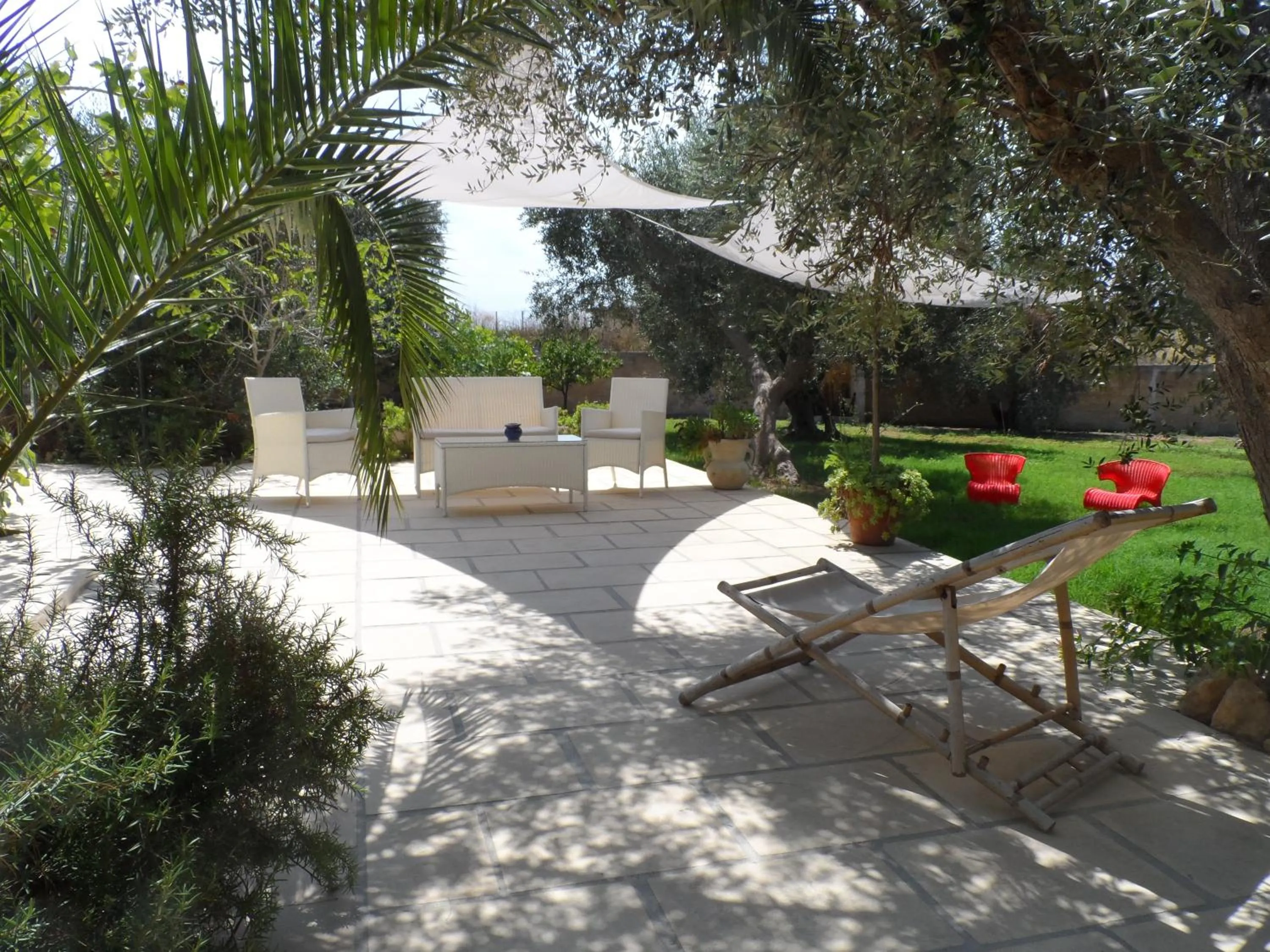 Garden view in B&B Santa Venardia Gallipoli