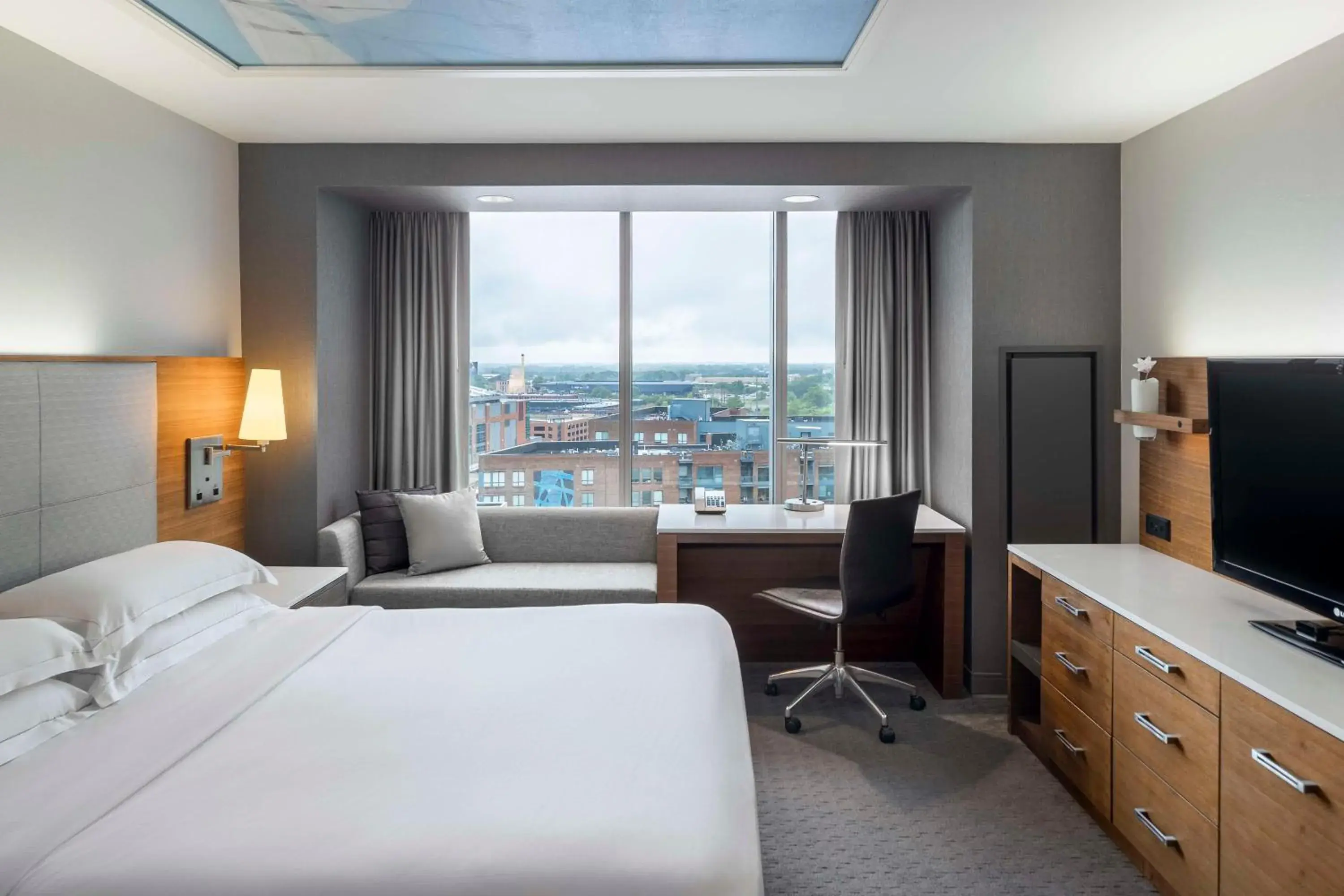 One-Bedroom King Suite with Sofa Bed in Hilton Columbus Downtown One-Bedroom King Suite with Sofa Bed in Hilton Columbus Downtown