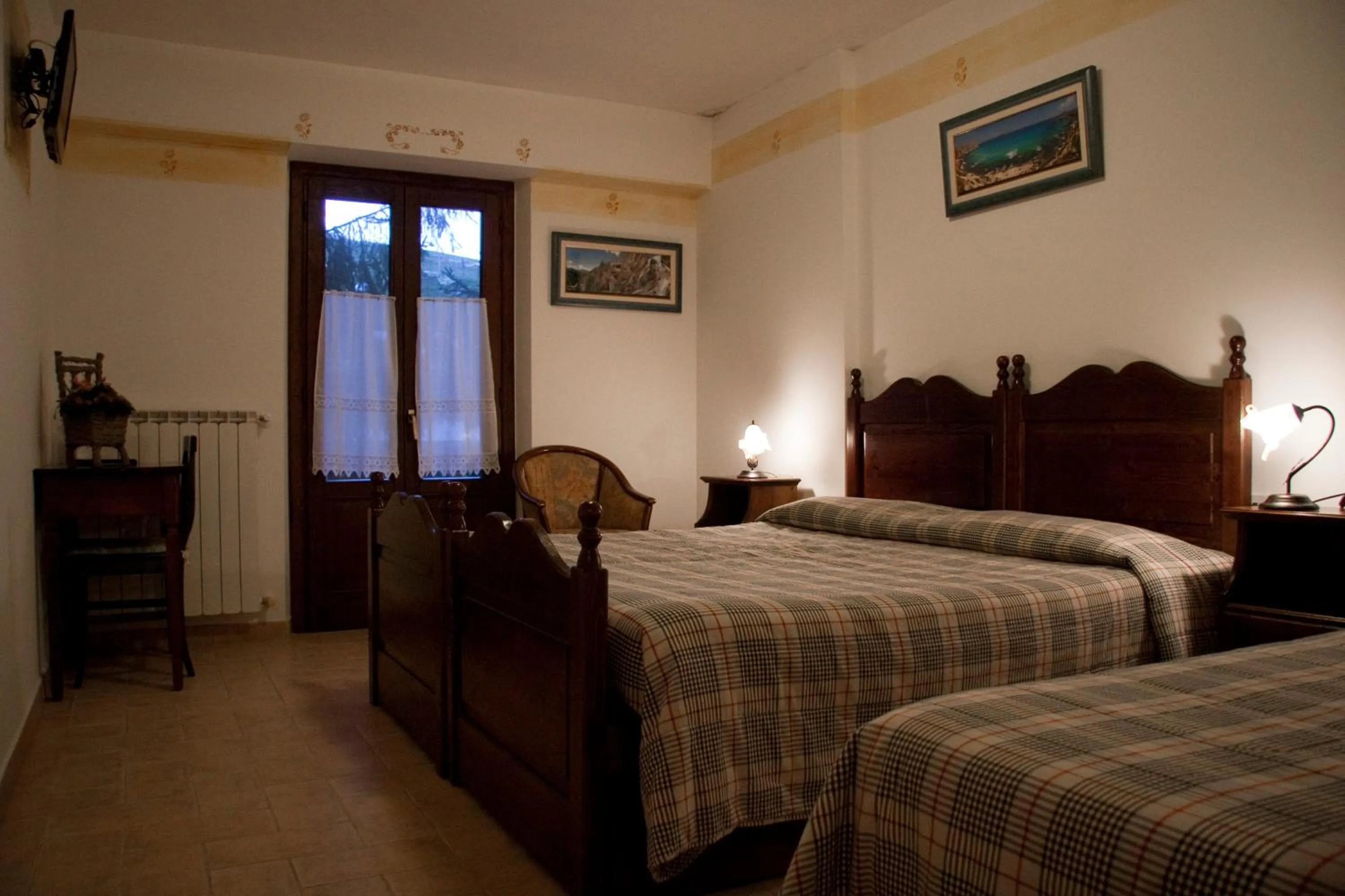 Photo of the whole room, Bed in LH Albergo il Paradiso