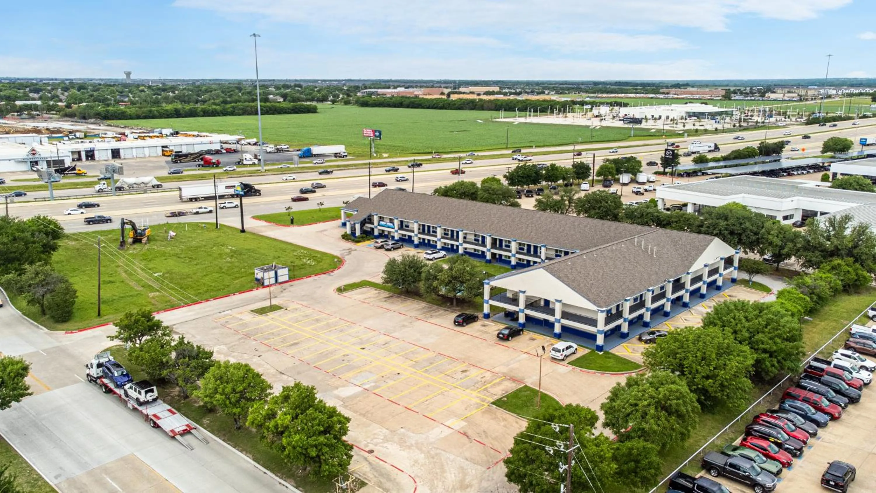 Property building in Days Inn by Wyndham McKinney