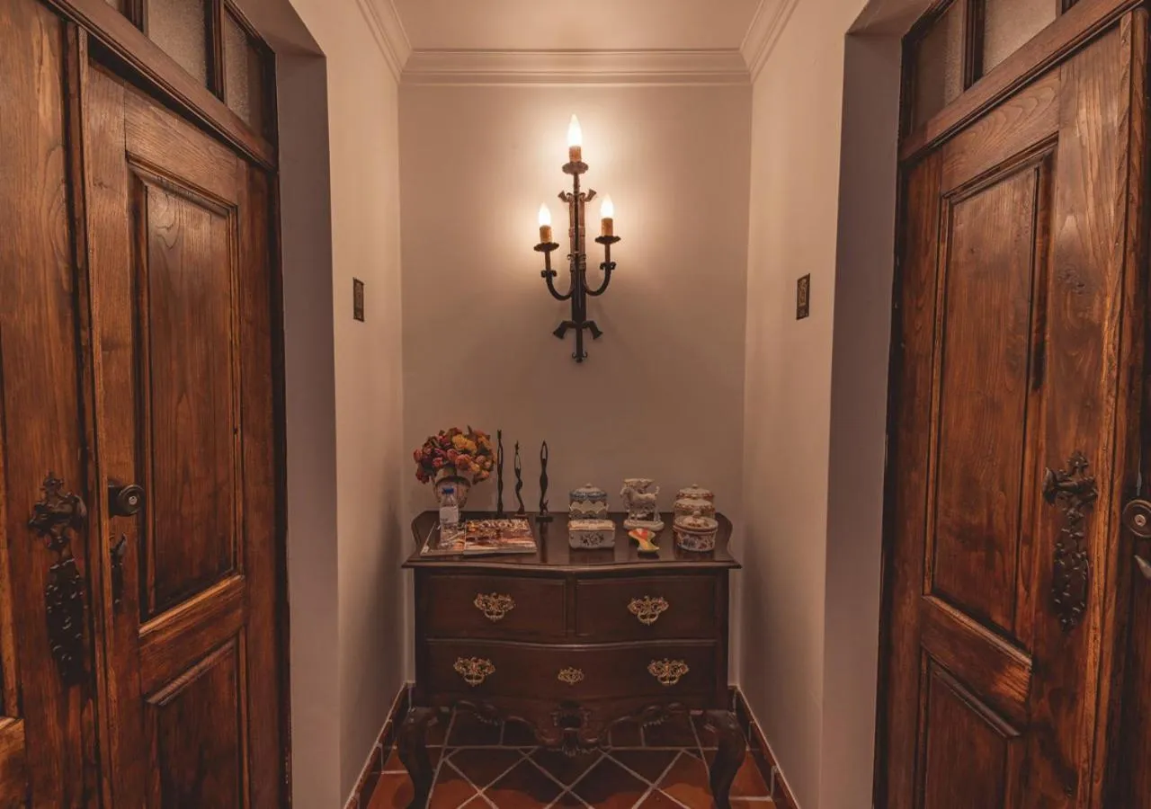 Casa Amarela TH & National Monument