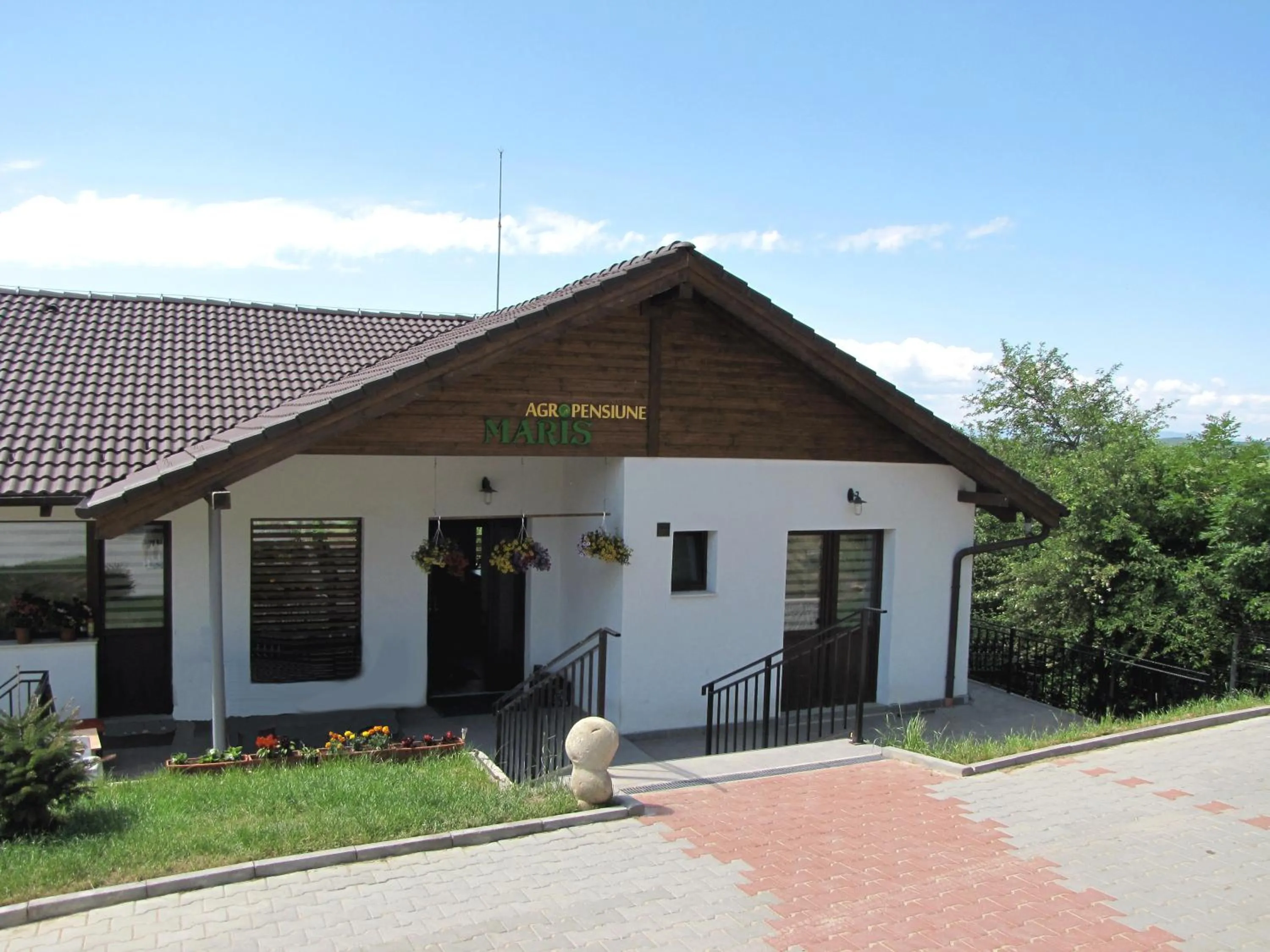 Facade/entrance in Agropensiunea Maris