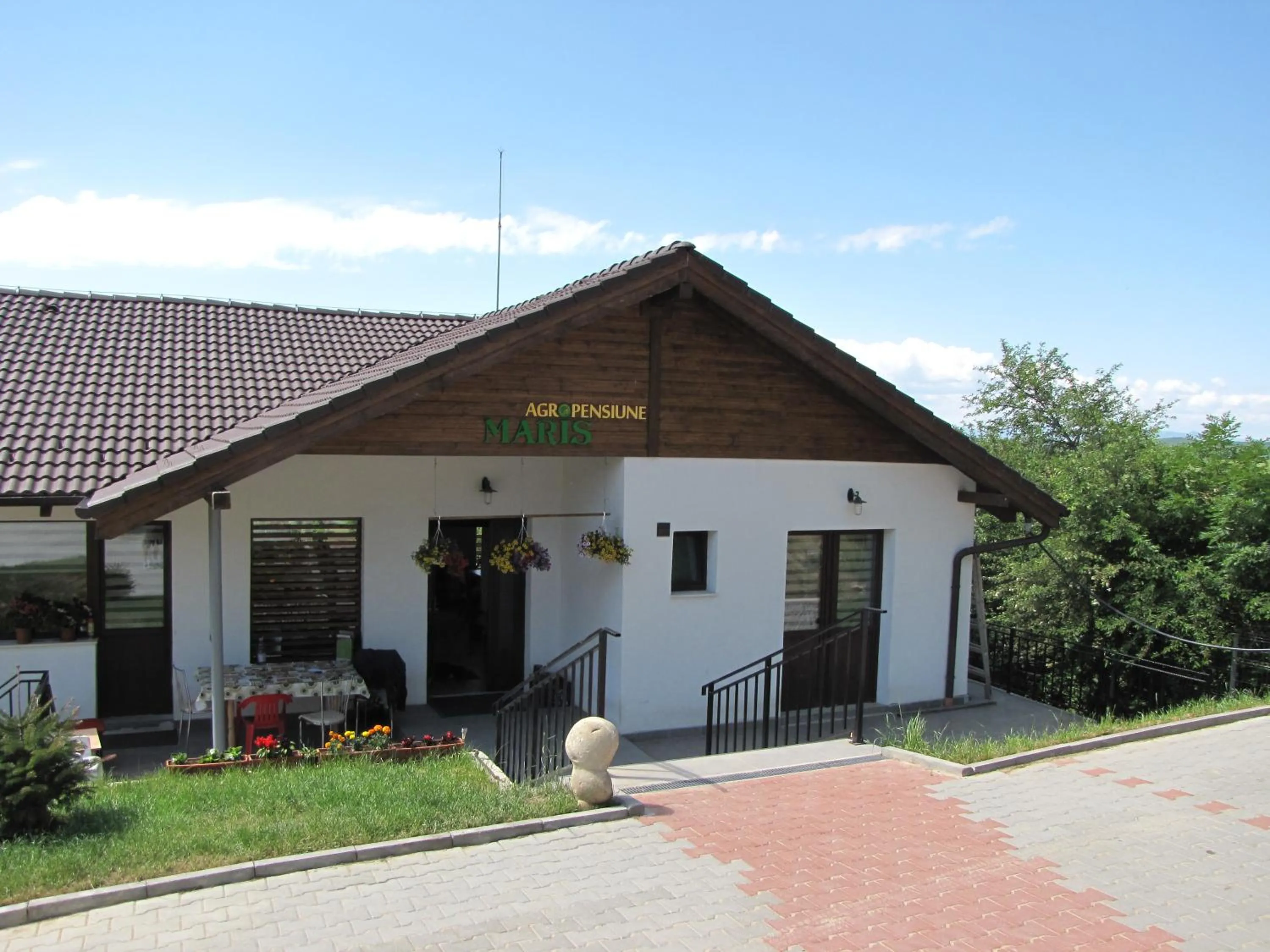 Facade/entrance in Agropensiunea Maris