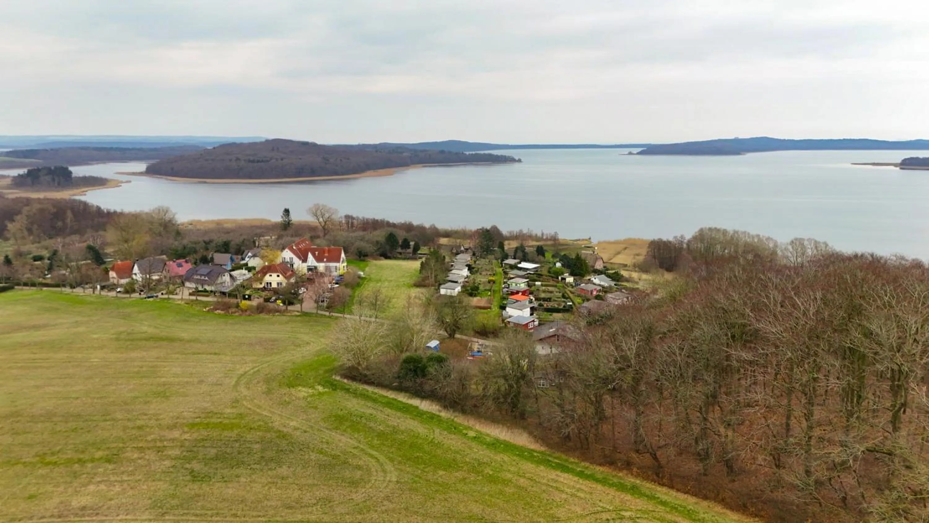 Property building in Inselhotel kleiner Bodden
