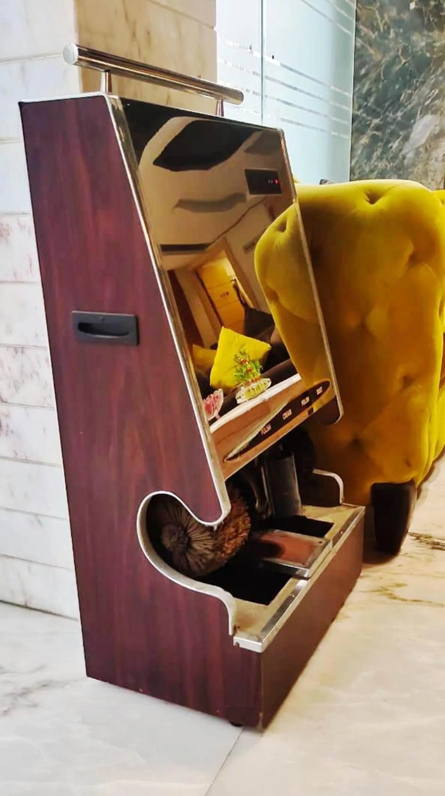 Lobby or reception in Staybook Hotel Nitya Maharani, Free Airport Pickup