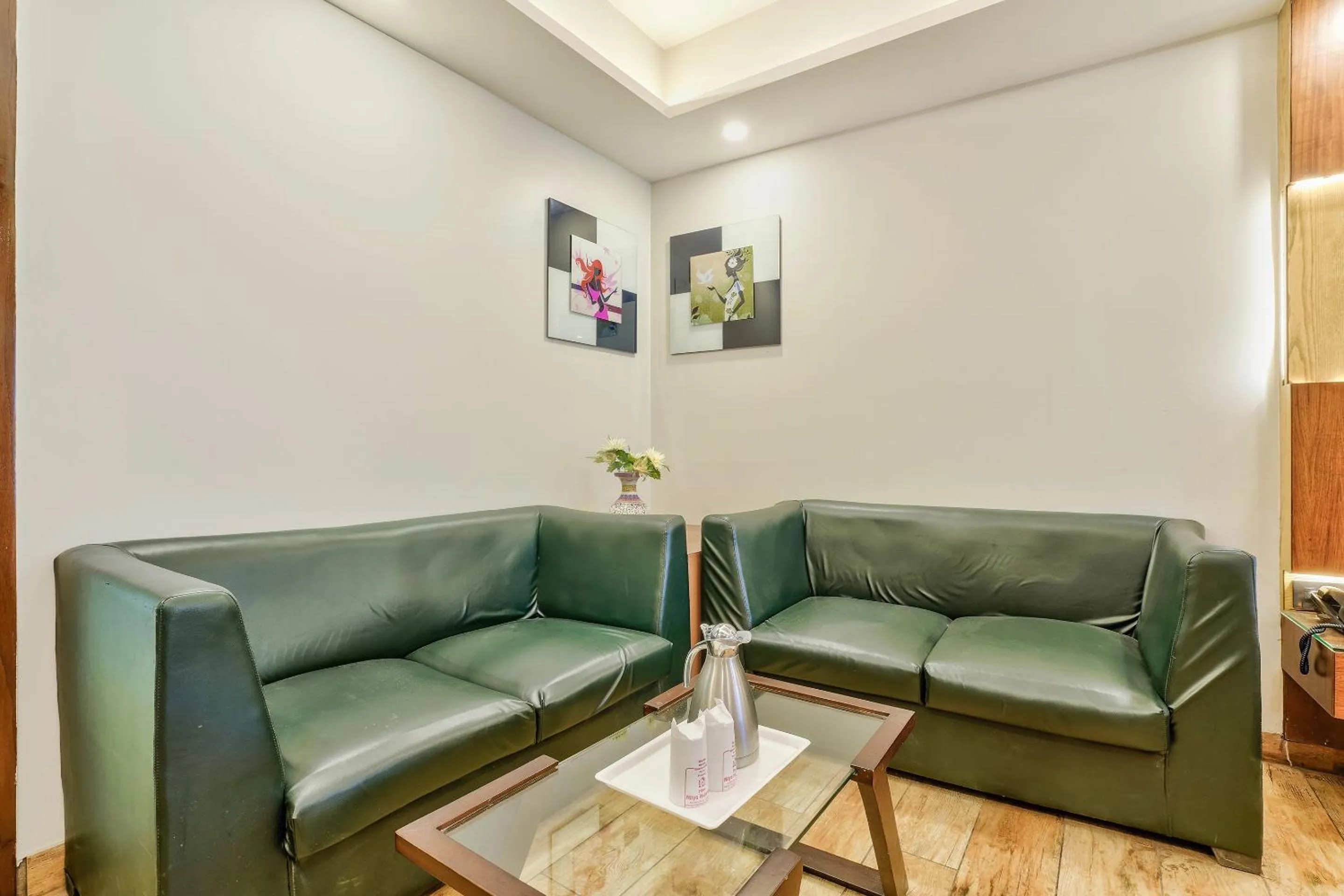 Living room, Seating Area in Staybook Hotel Nitya Maharani, Free Airport Pickup