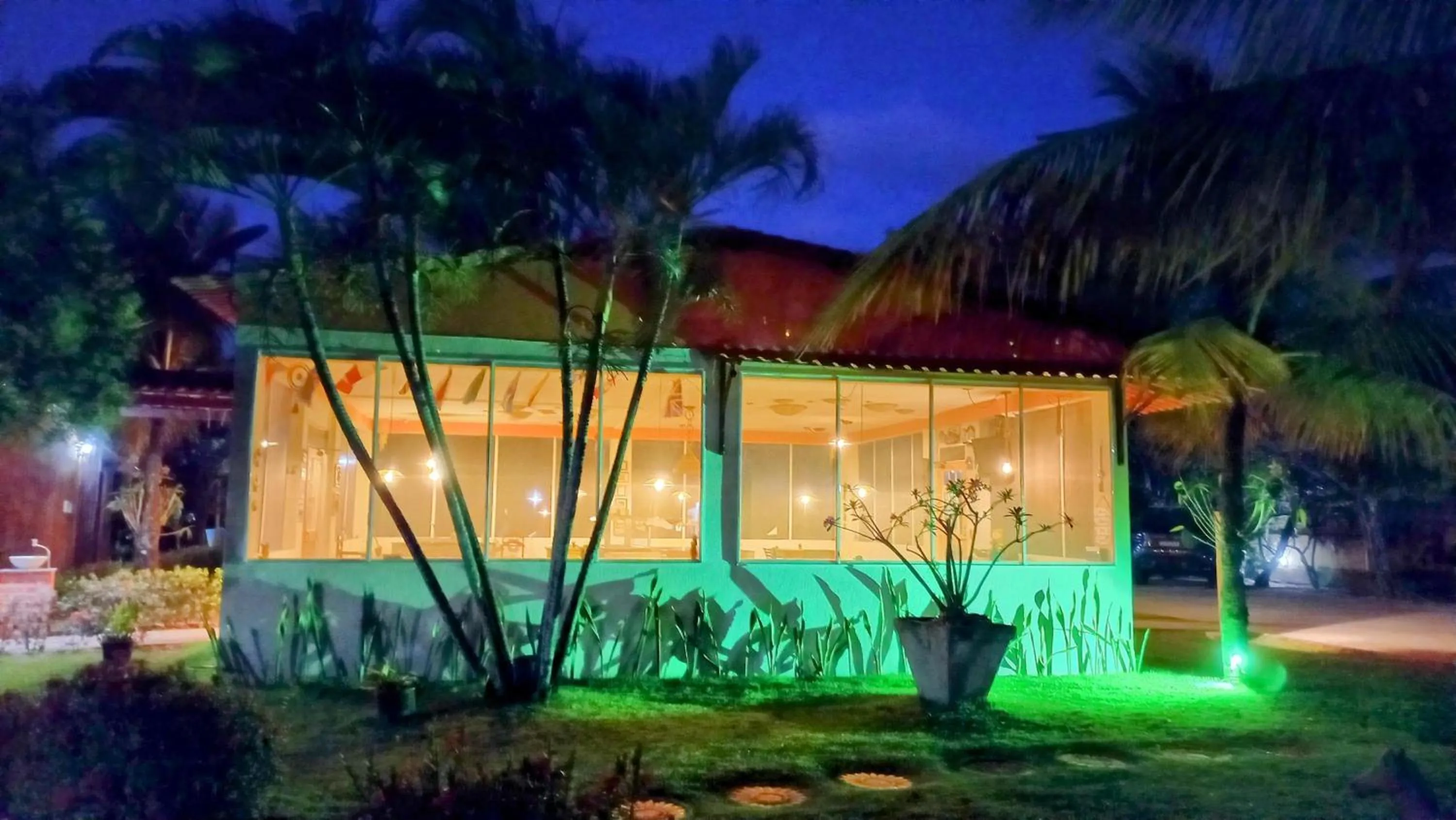 Restaurant/places to eat in Hotel Enseada Maracajaú