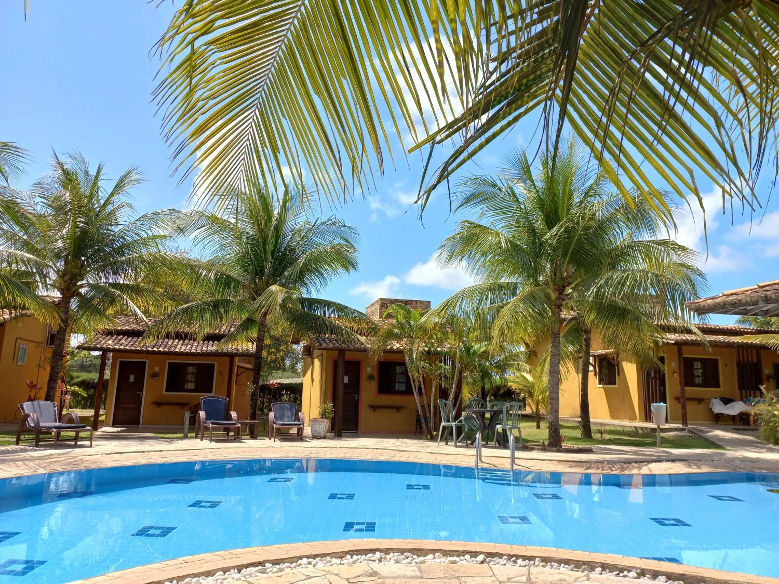 Swimming pool in Hotel Enseada Maracajaú