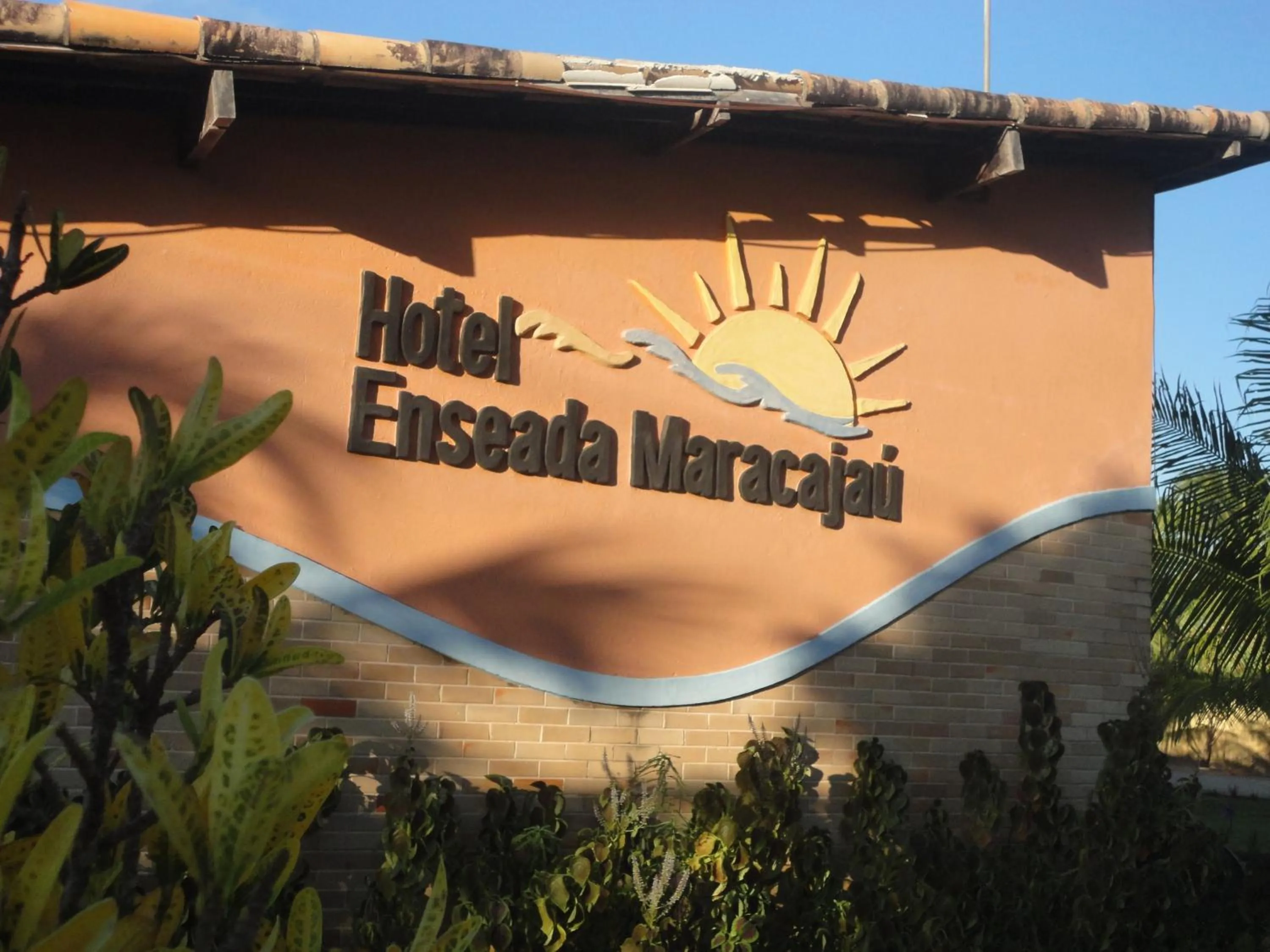 Facade/entrance in Hotel Enseada Maracajaú