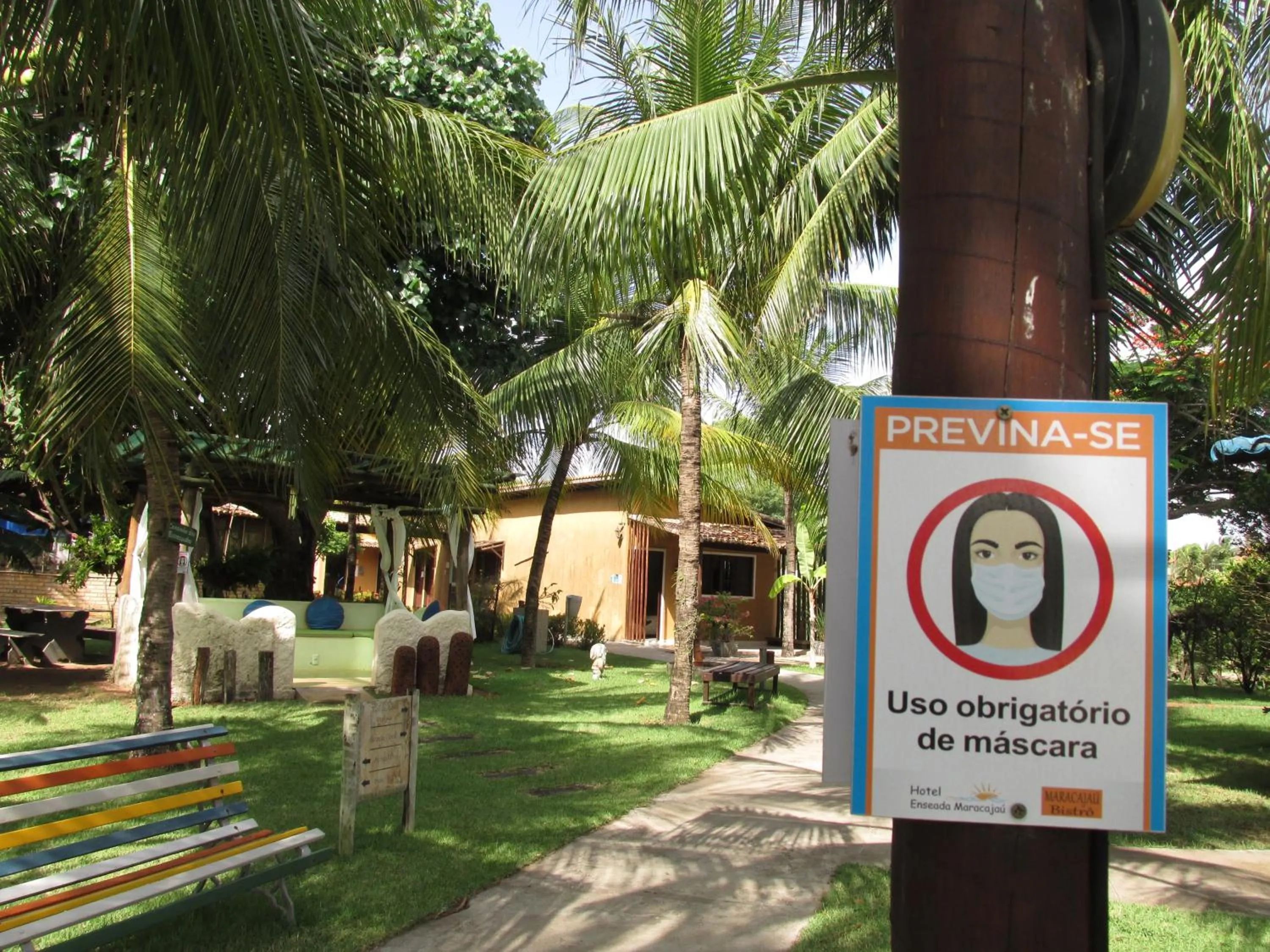 Garden view in Hotel Enseada Maracajaú