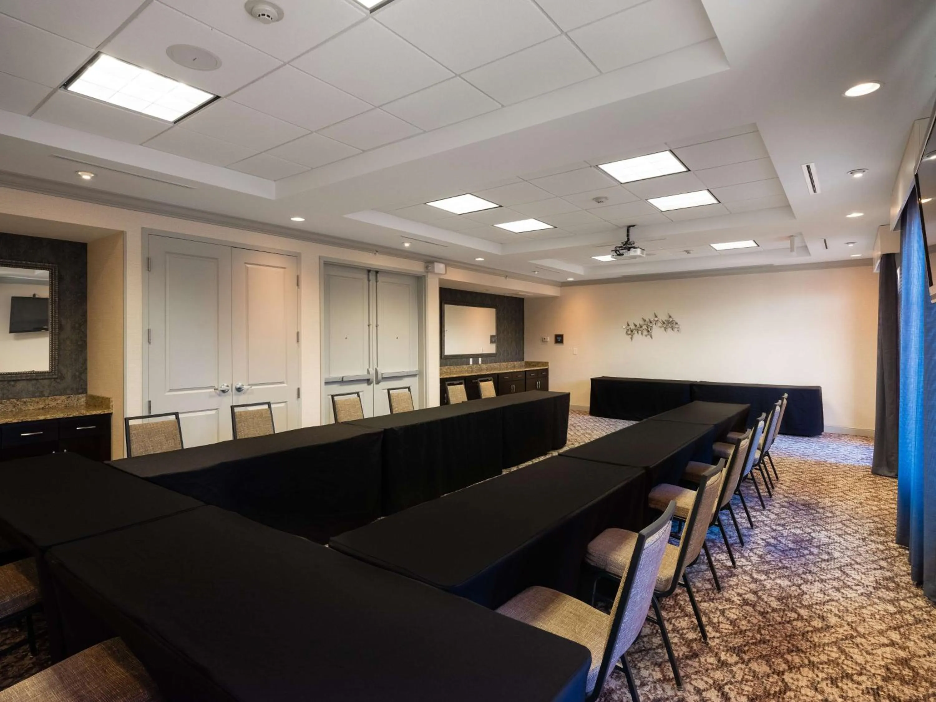Meeting/conference room in Homewood Suites by Hilton Joplin