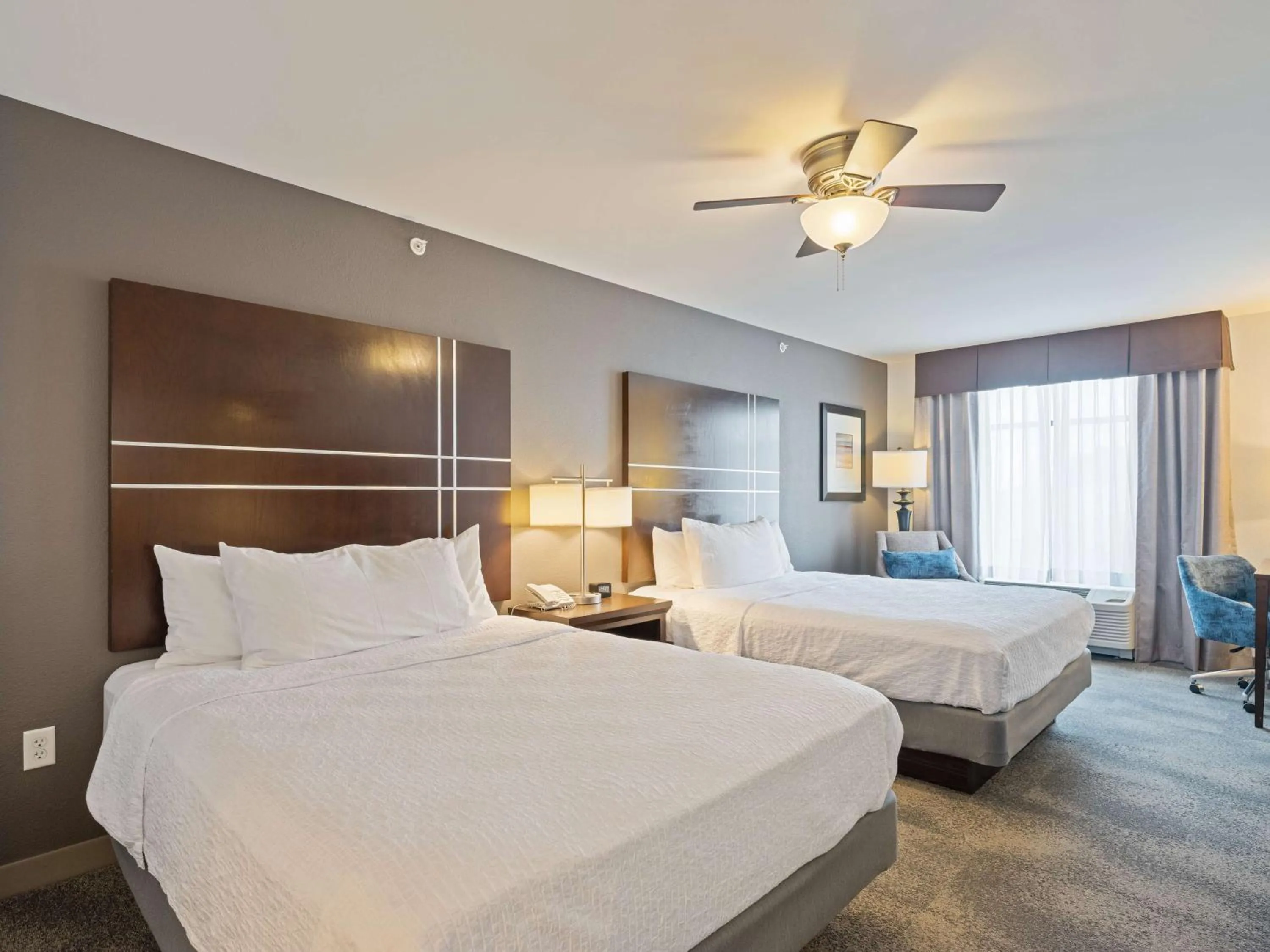 Bed in Homewood Suites by Hilton Joplin