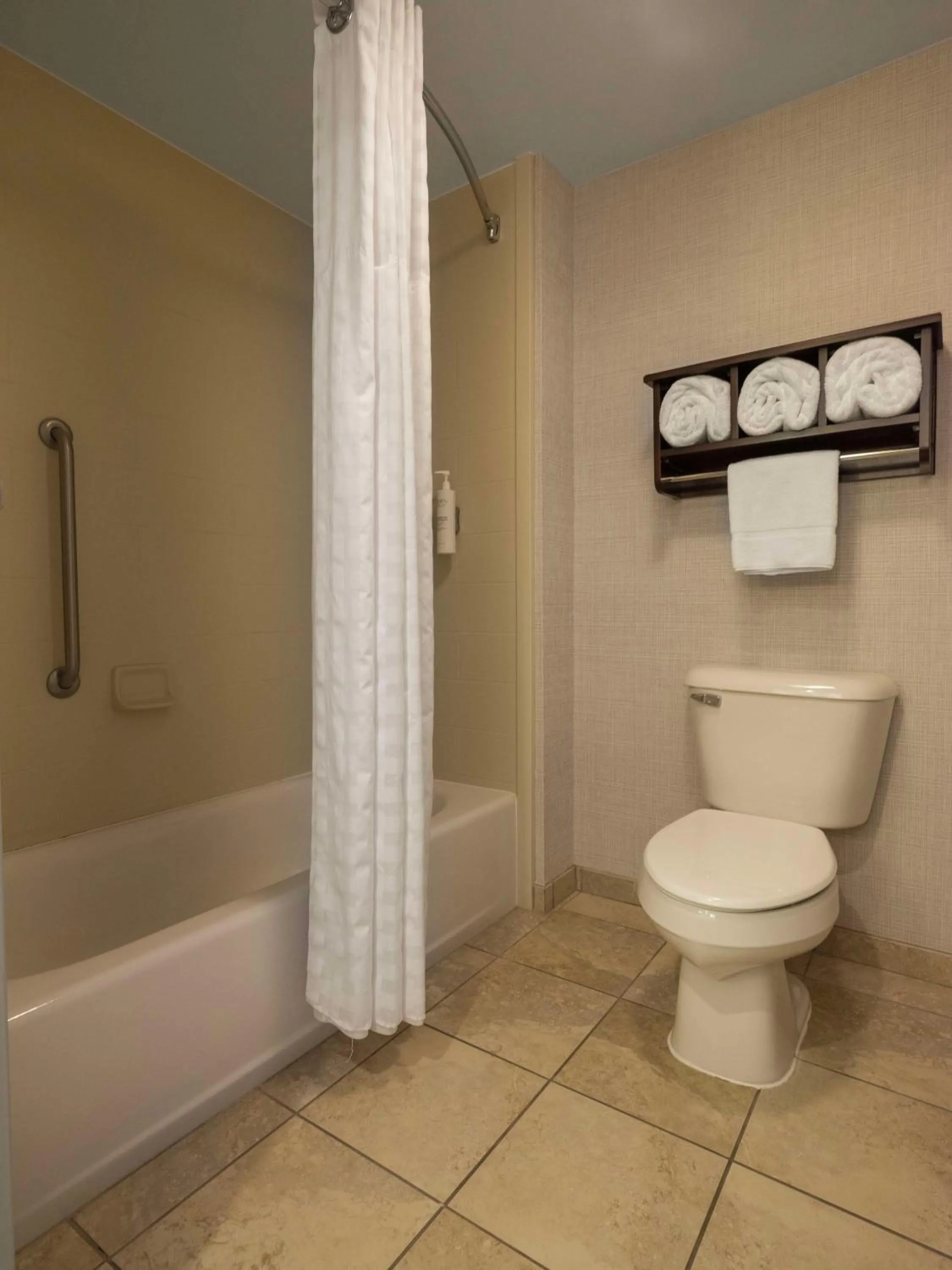 Bathroom in Homewood Suites by Hilton Joplin