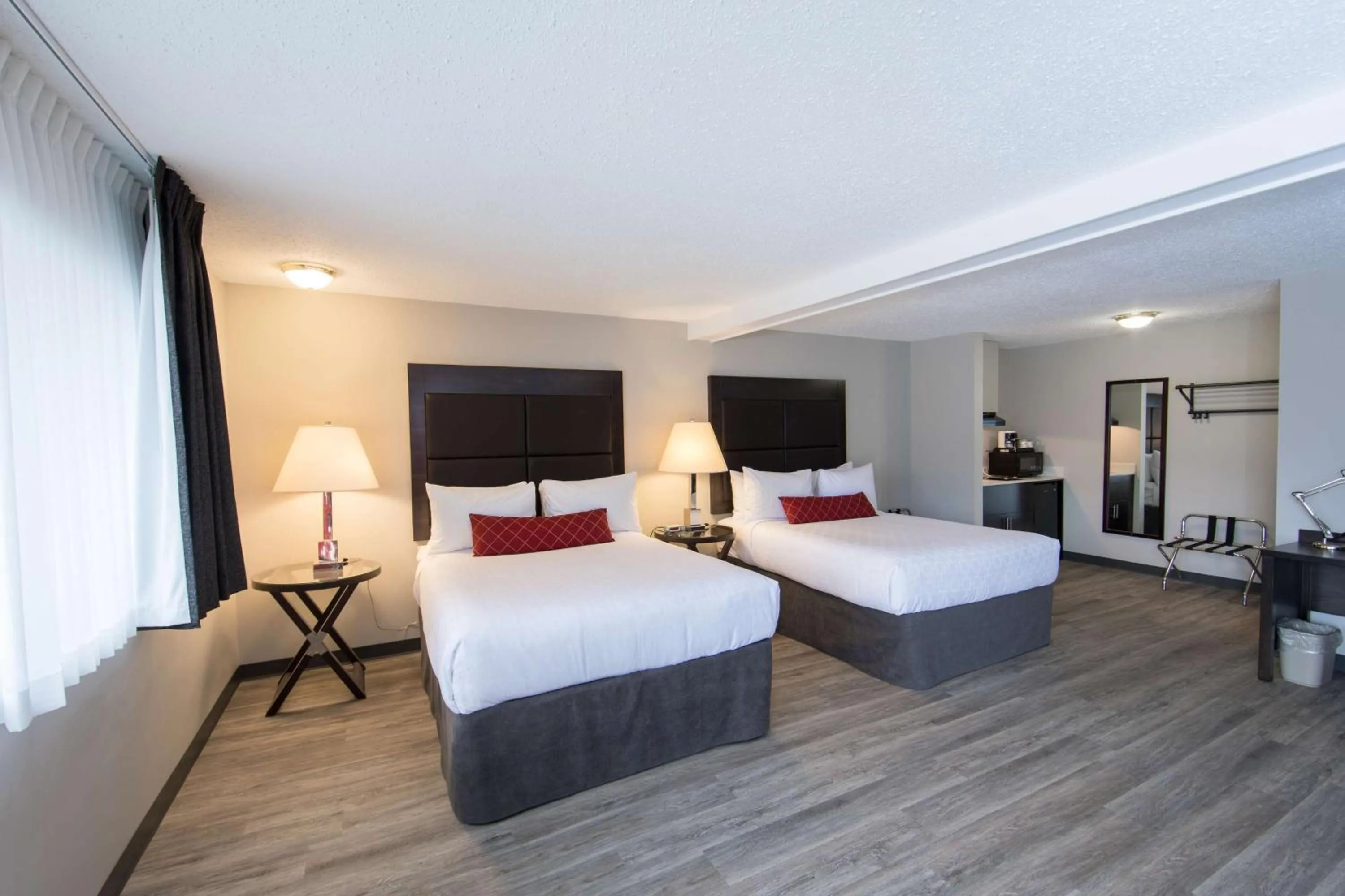 Photo of the whole room, Bed in SureStay Hotel by Best Western Castlegar