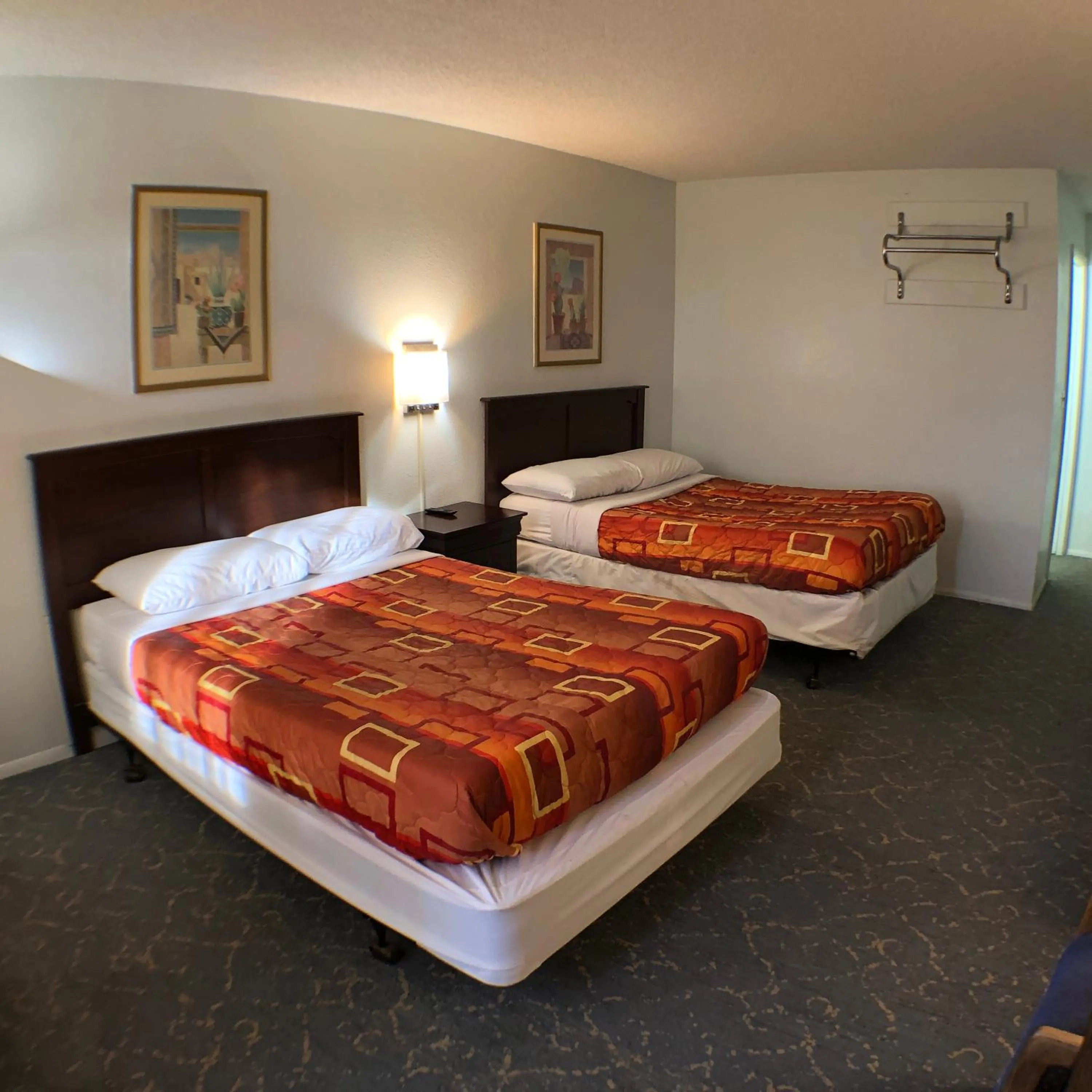 Bed in Tower 64 Motel & RV