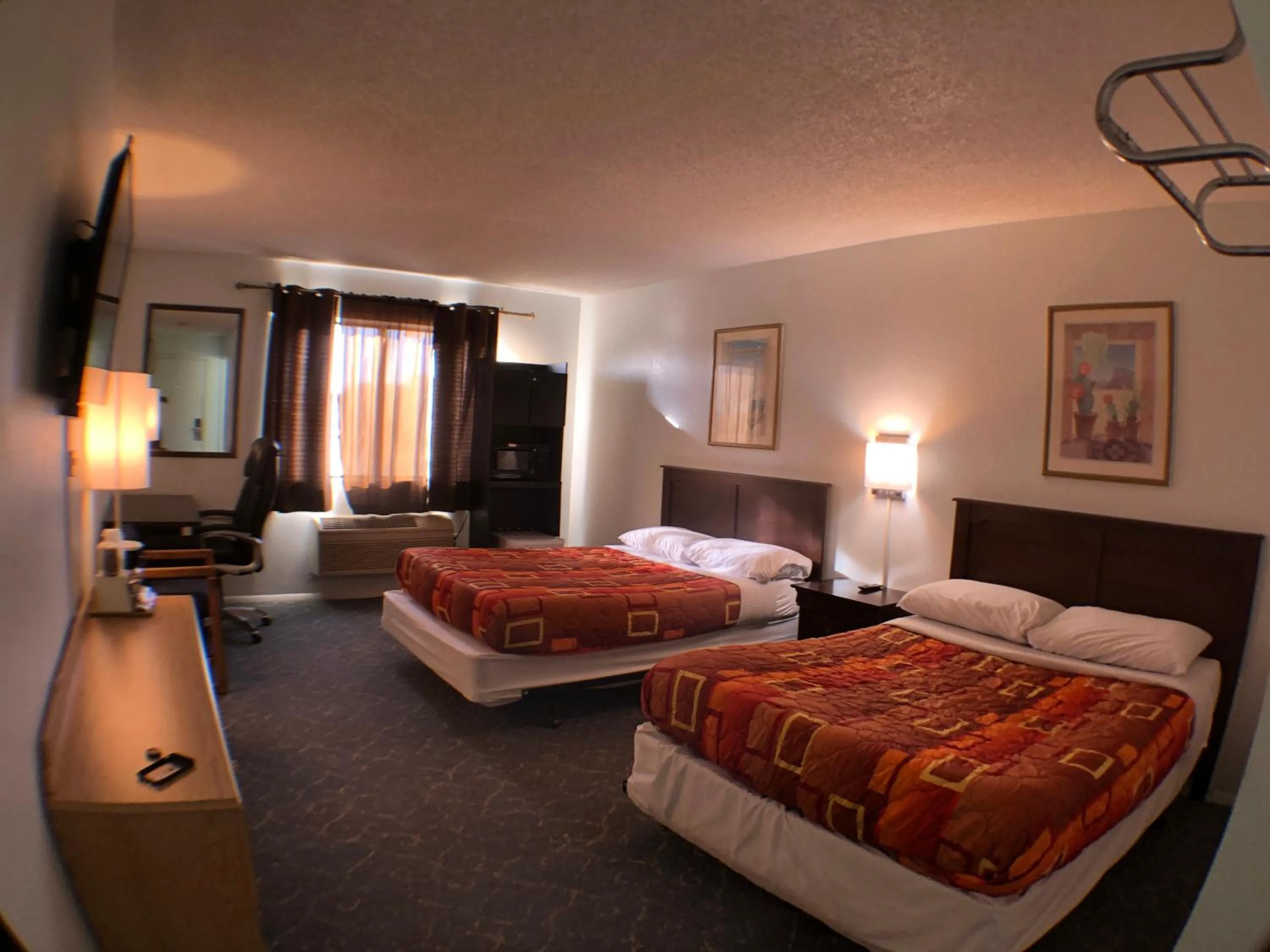 Bed in Tower 64 Motel & RV