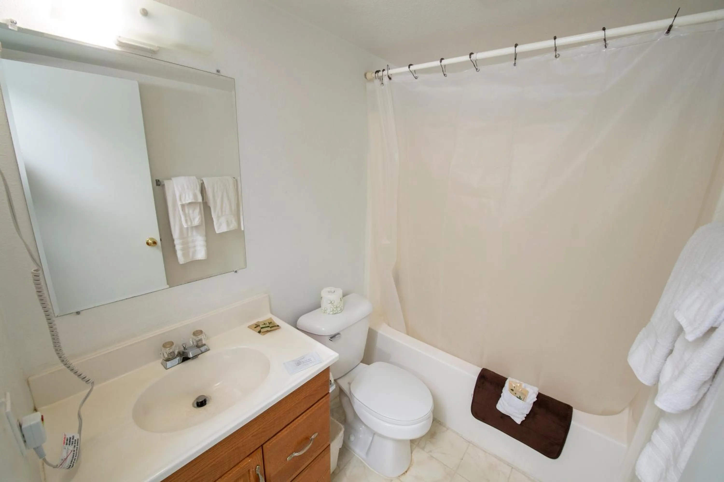 Bathroom in Tower 64 Motel & RV