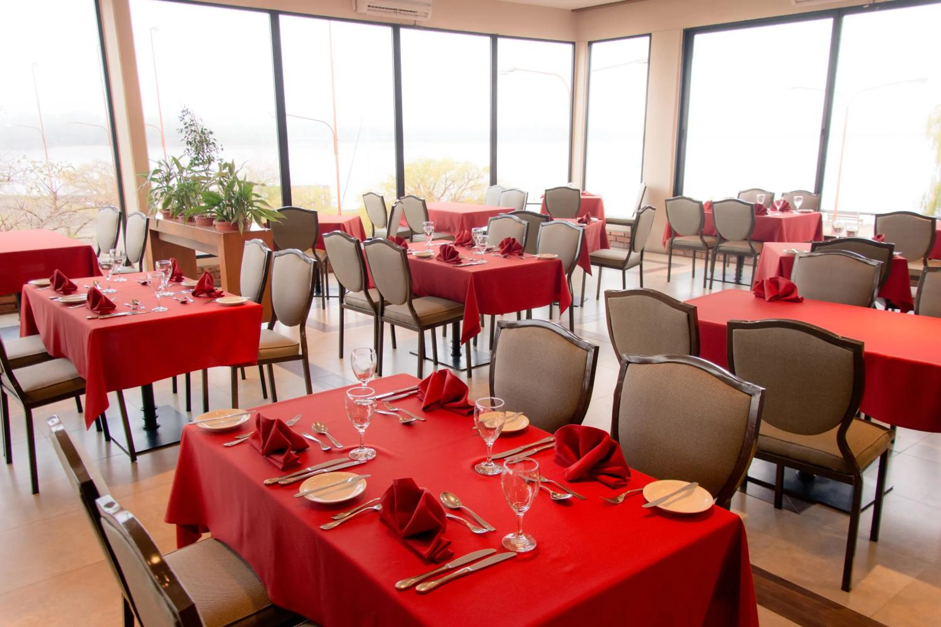 Restaurant/places to eat in Hotel Horacio Quiroga