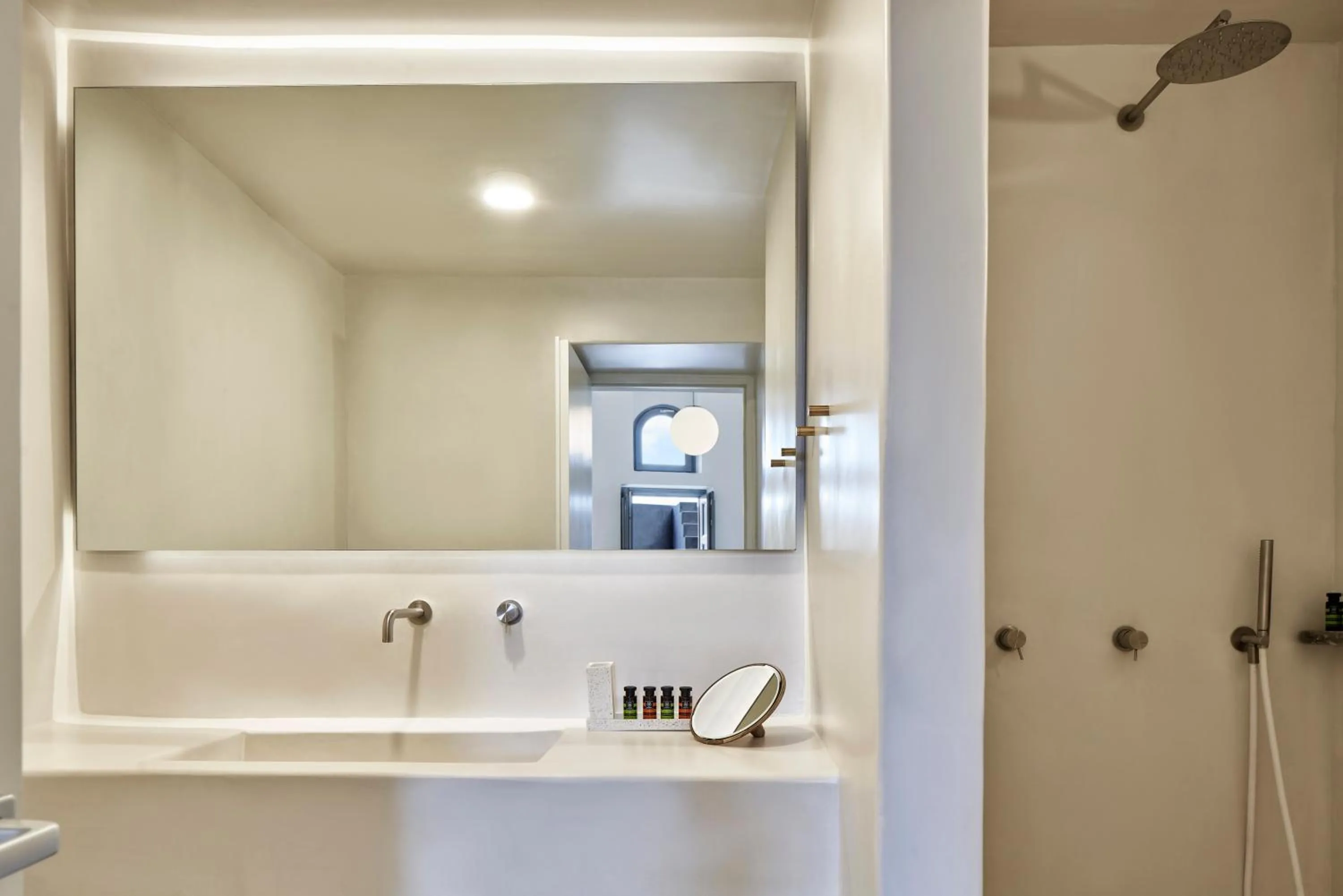 Bathroom in Old Castle Oia