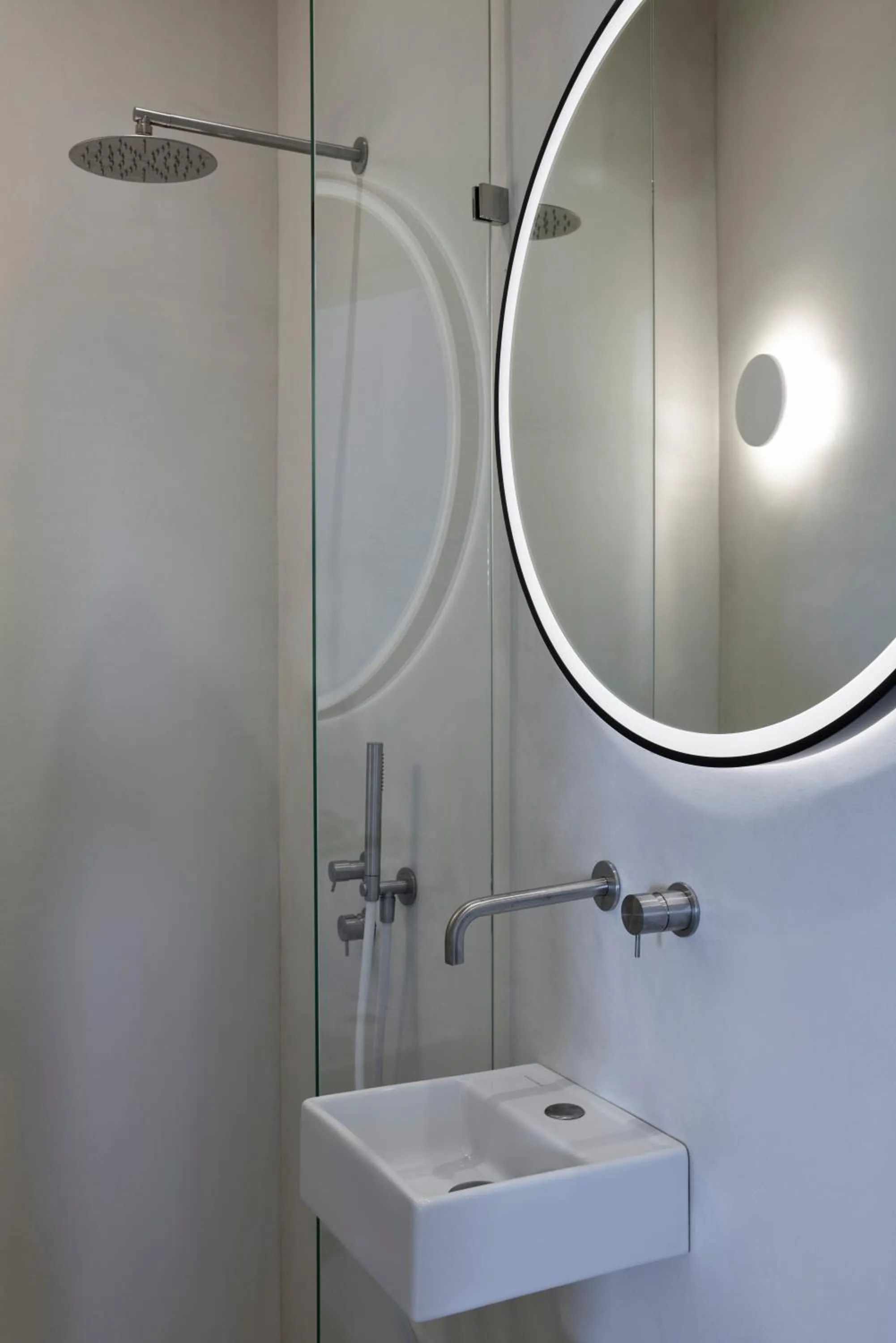 Bathroom in Old Castle Oia