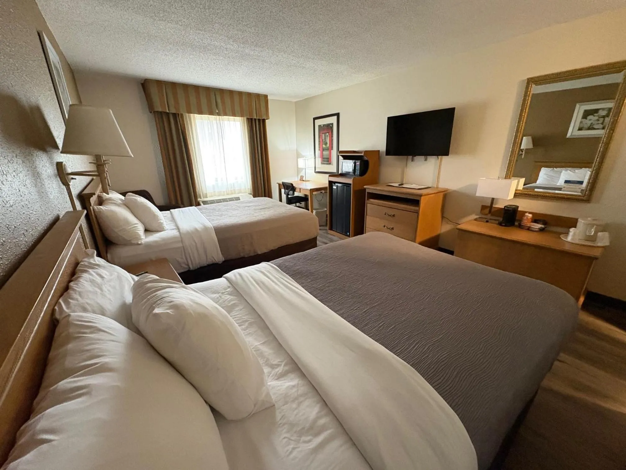 Guests, Bed in Quality Inn Perrysburg - Toledo South