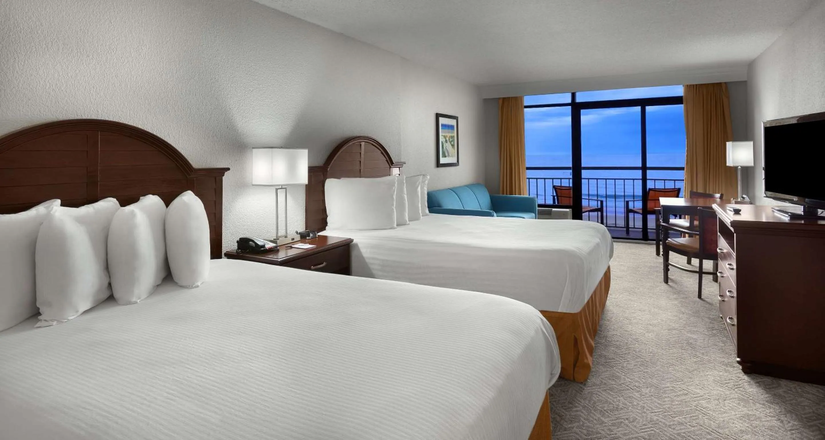 Bedroom, Bed in Best Western Ocean Sands Beach Resort