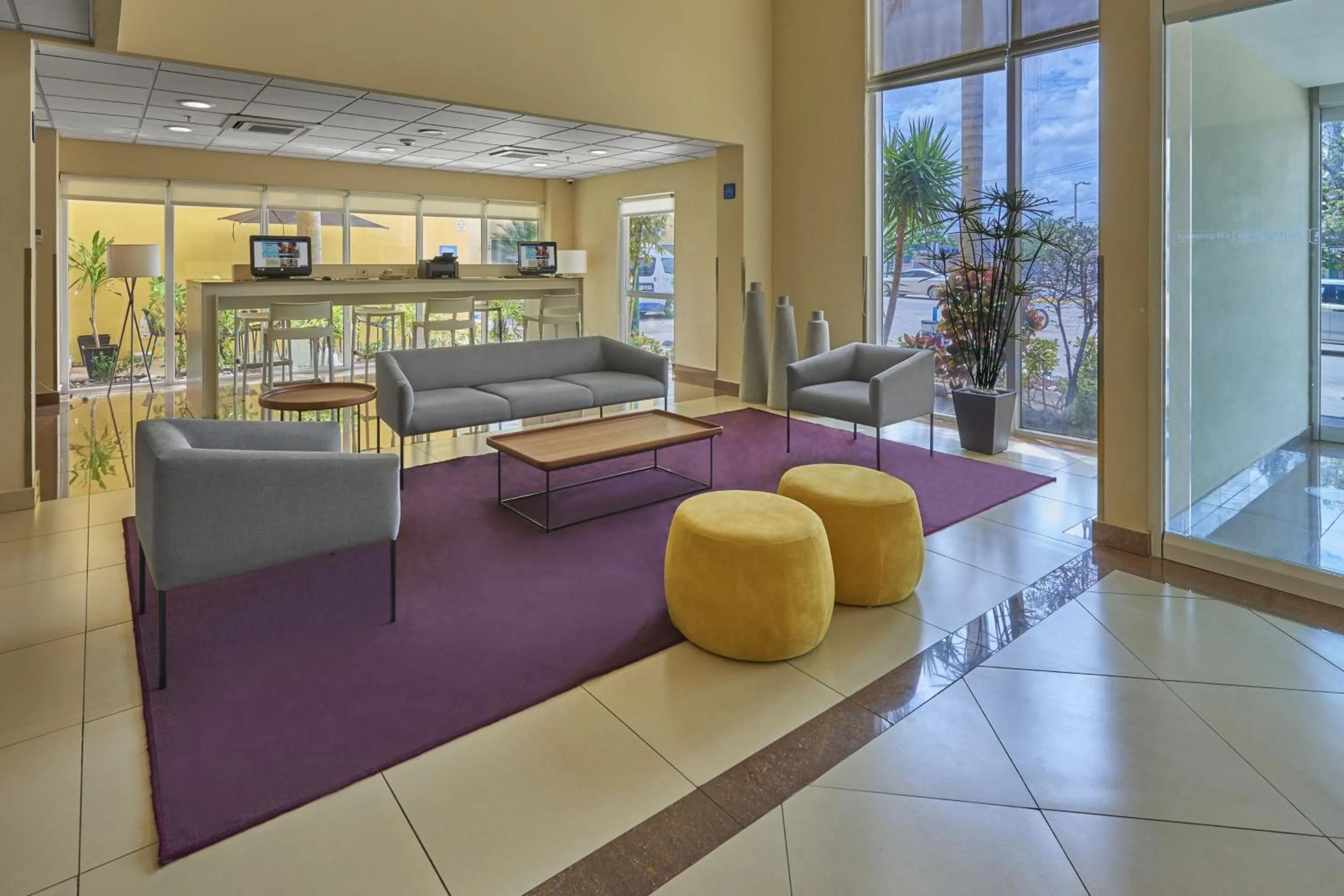 Lobby or reception in City Express by Marriott Campeche