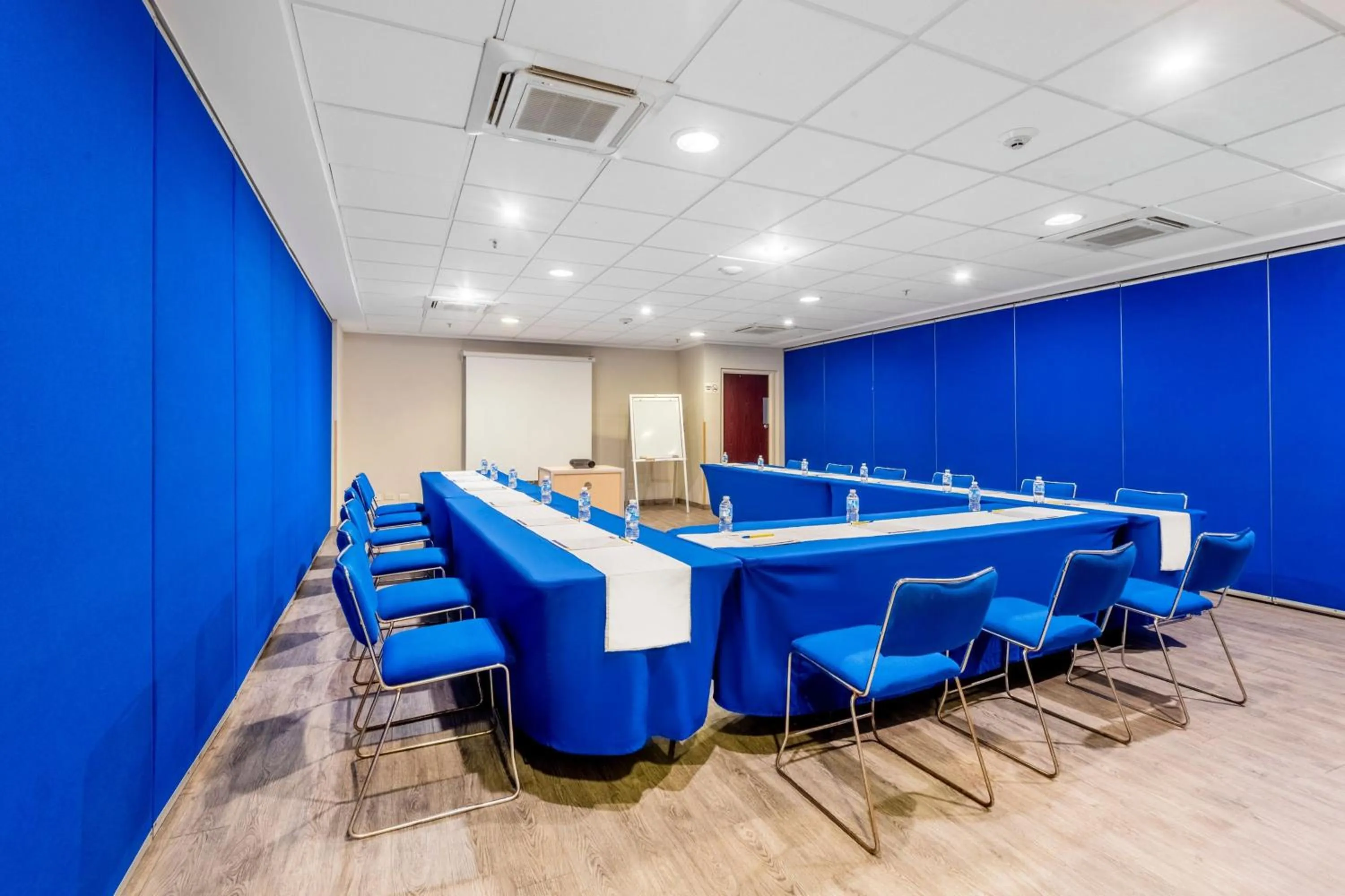Meeting/conference room in City Express by Marriott Campeche