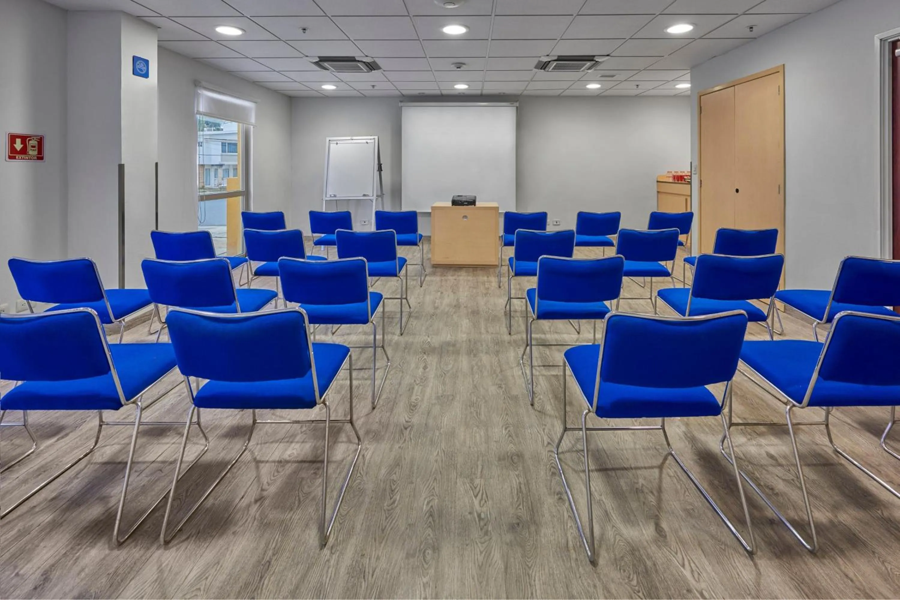 Meeting/conference room in City Express by Marriott Campeche