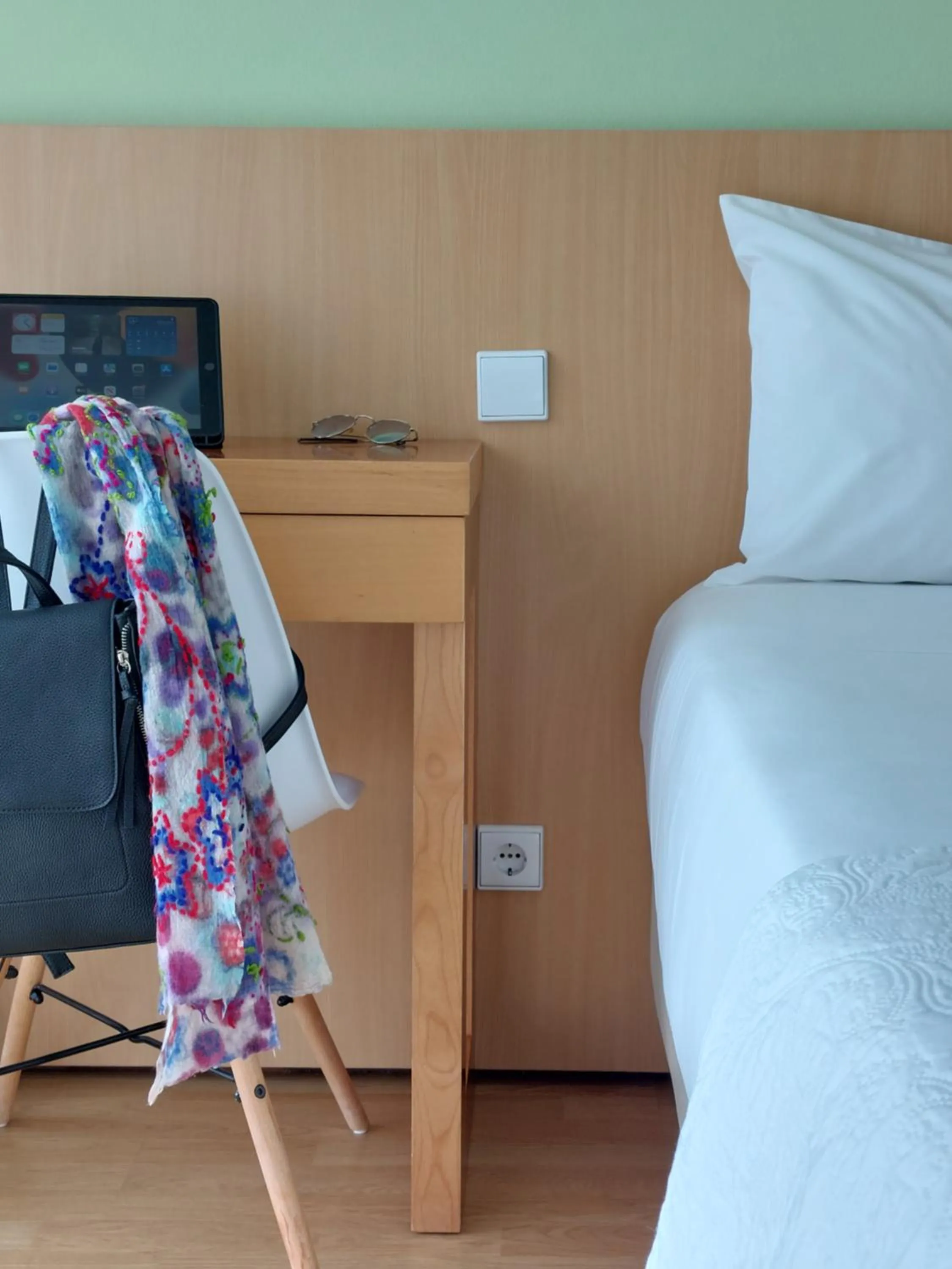 Bedroom, Bed in Hotel Santiago Vagos