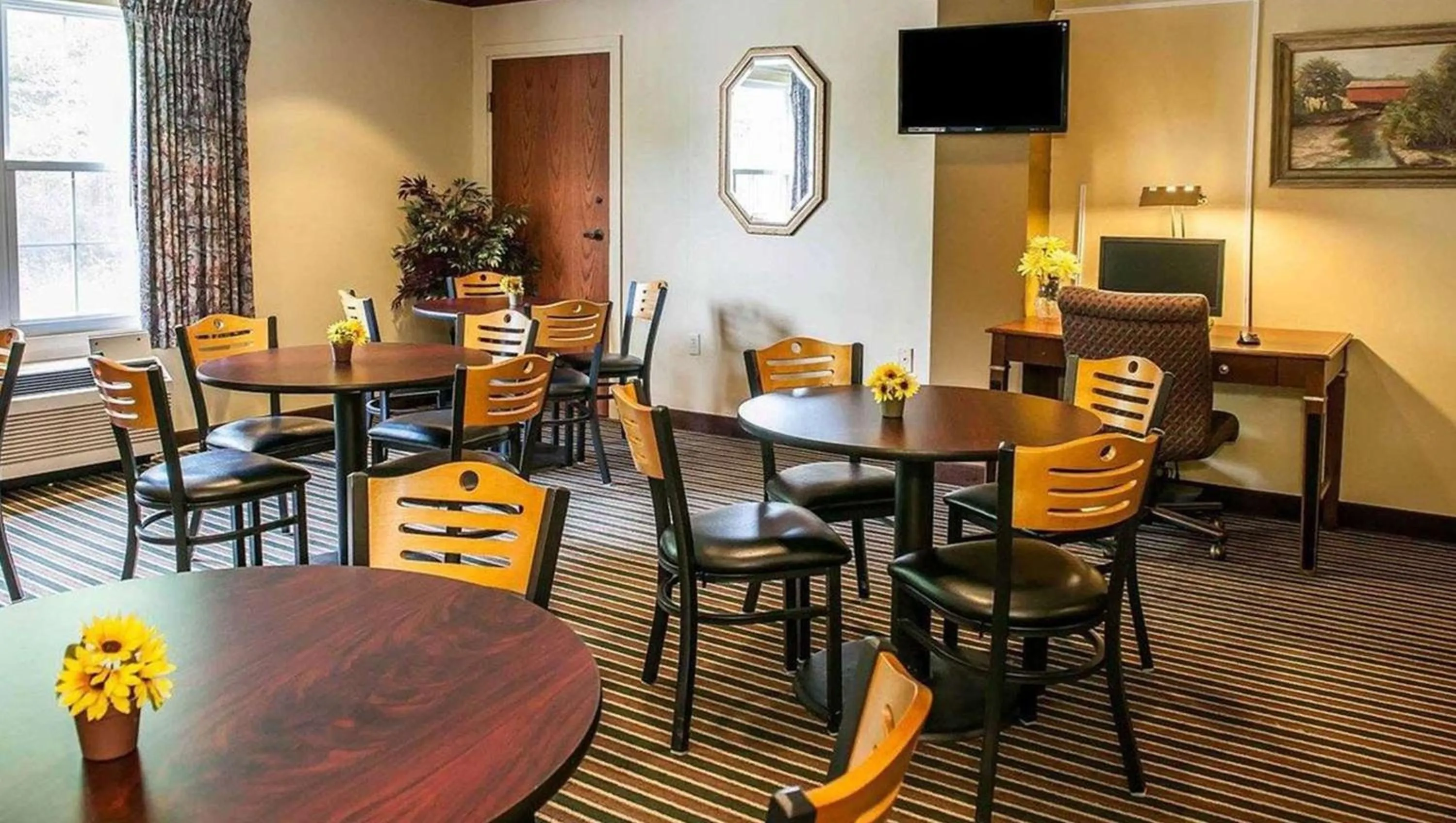 Breakfast in Royal Inn Rockville