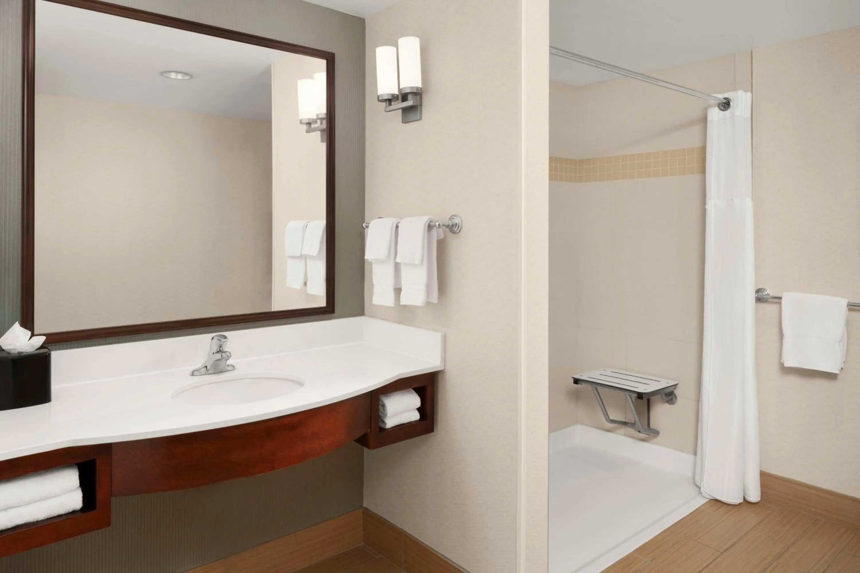 Bathroom in Hilton Garden Inn Ogden