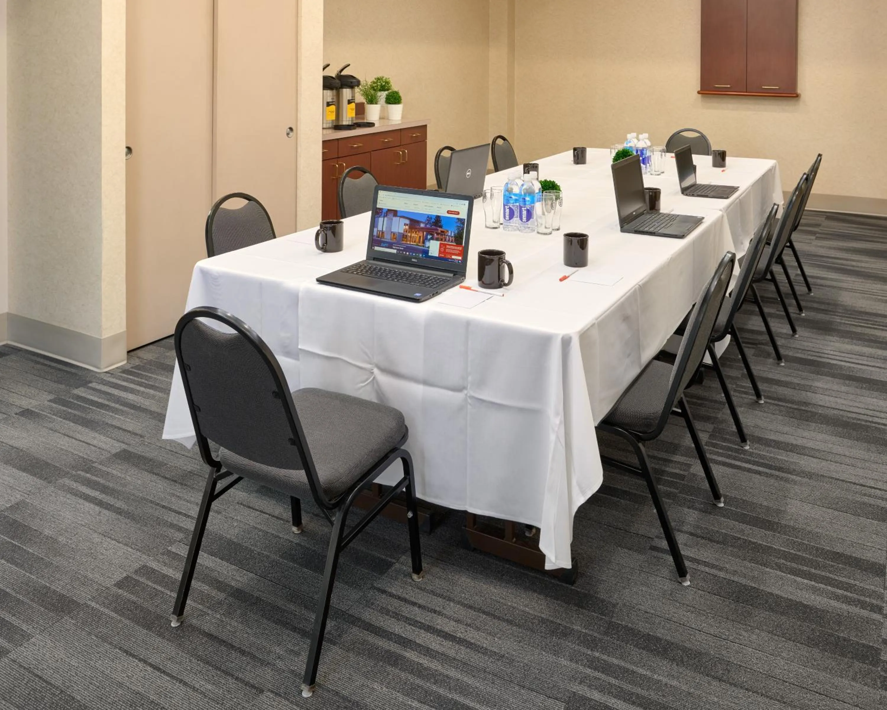 Banquet/Function facilities in Waypoint Hotel