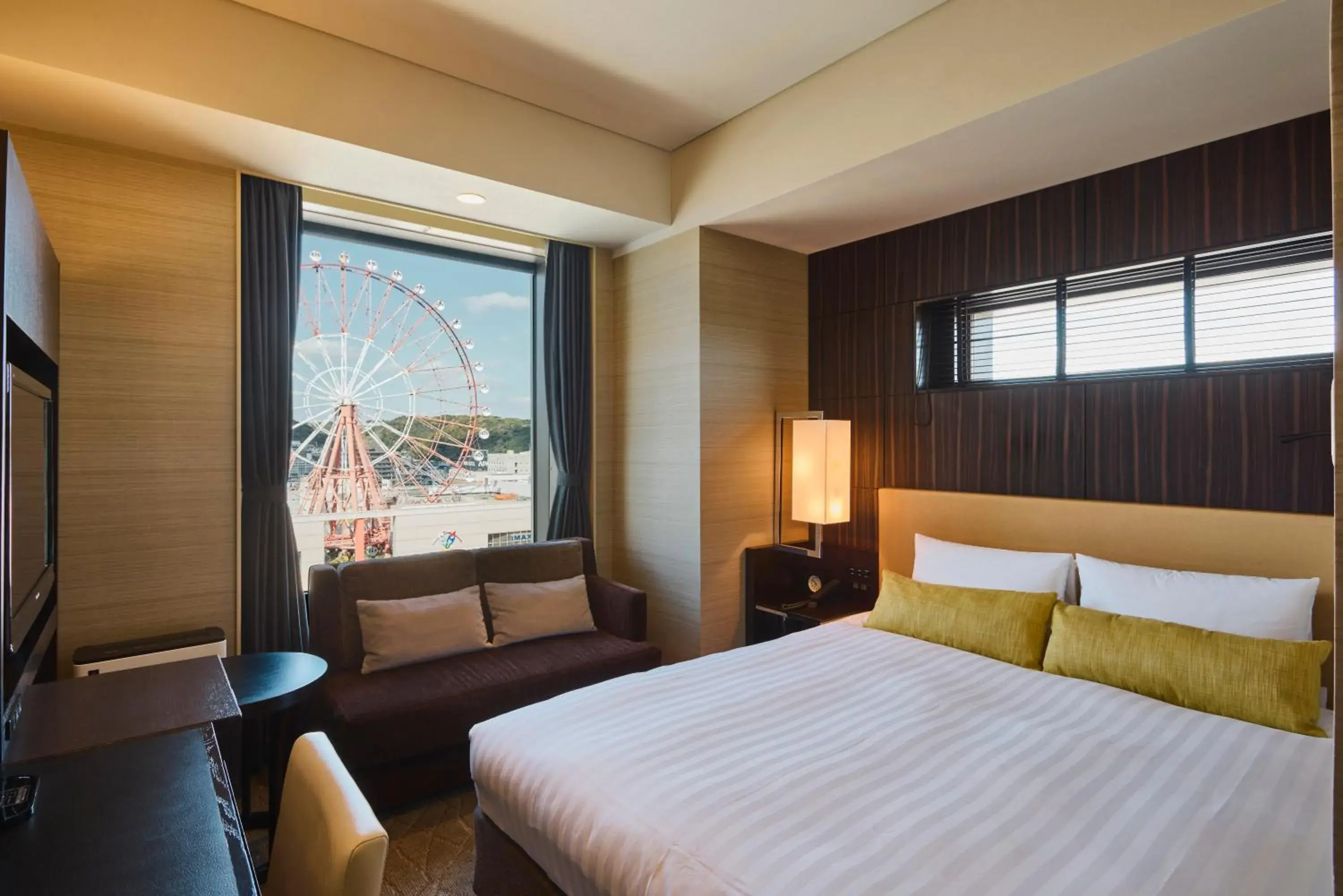 Corner Double Room - Non-Smoking in Solaria Nishitetsu Hotel Kagoshima Corner Double Room - Non-Smoking in Solaria Nishitetsu Hotel Kagoshima