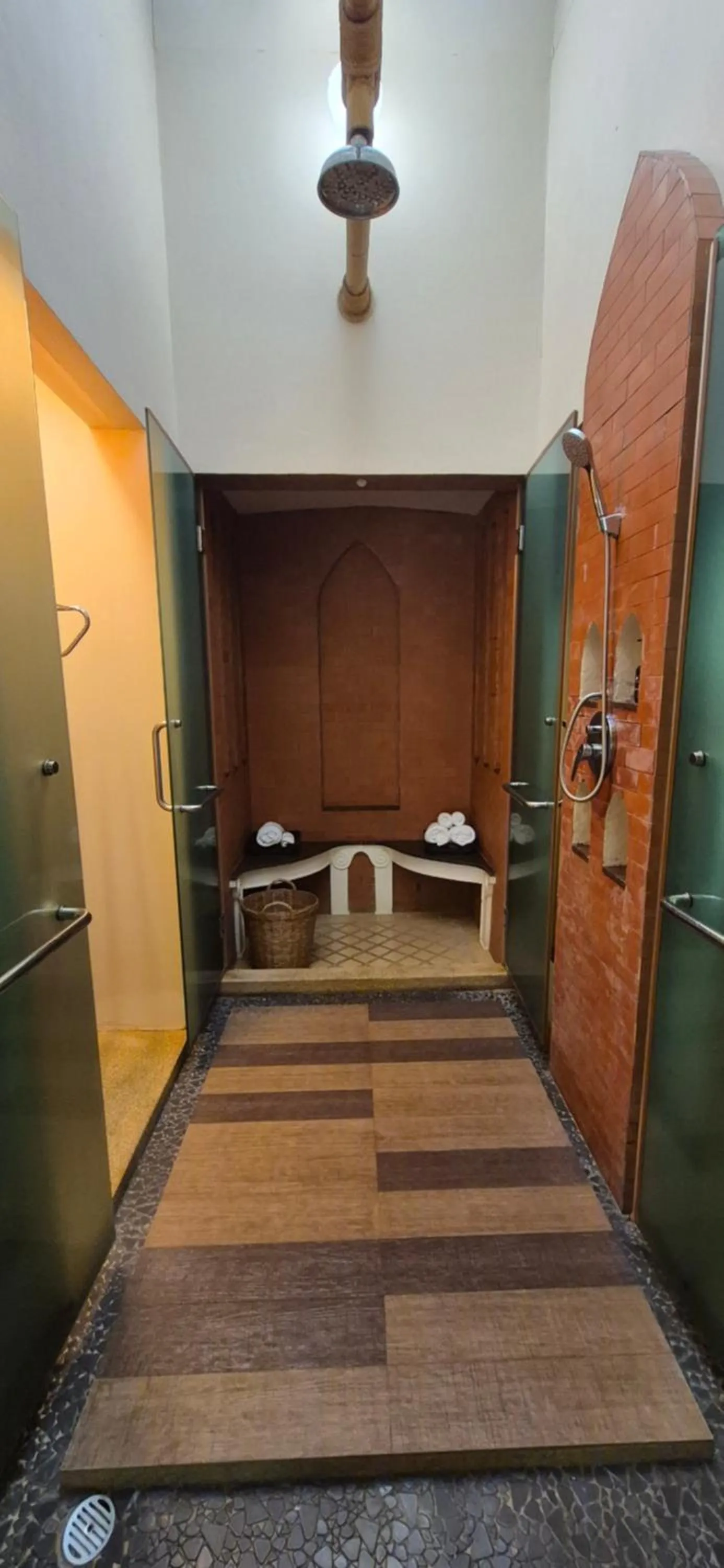 Shower in Suuko Villas