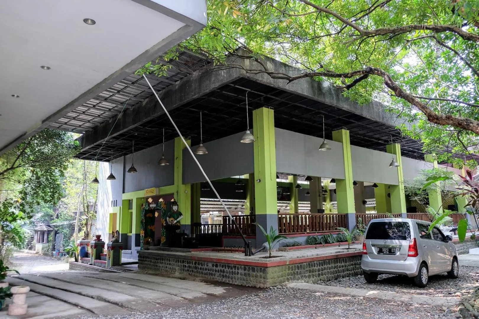 Property building in RedDoorz Plus near Jalan Baru Bogor