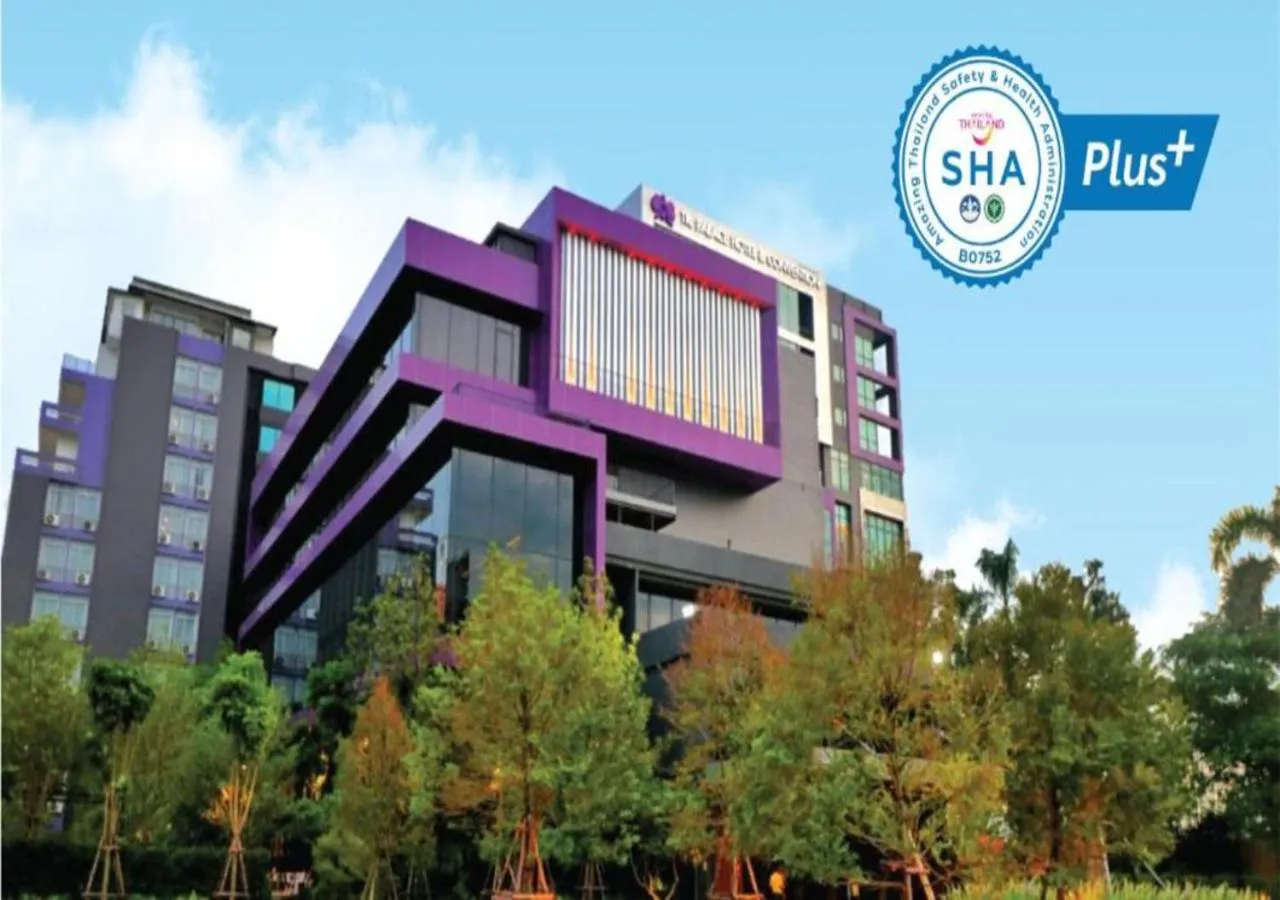 Property building in TK Palace Hotel & Convention Bangkok