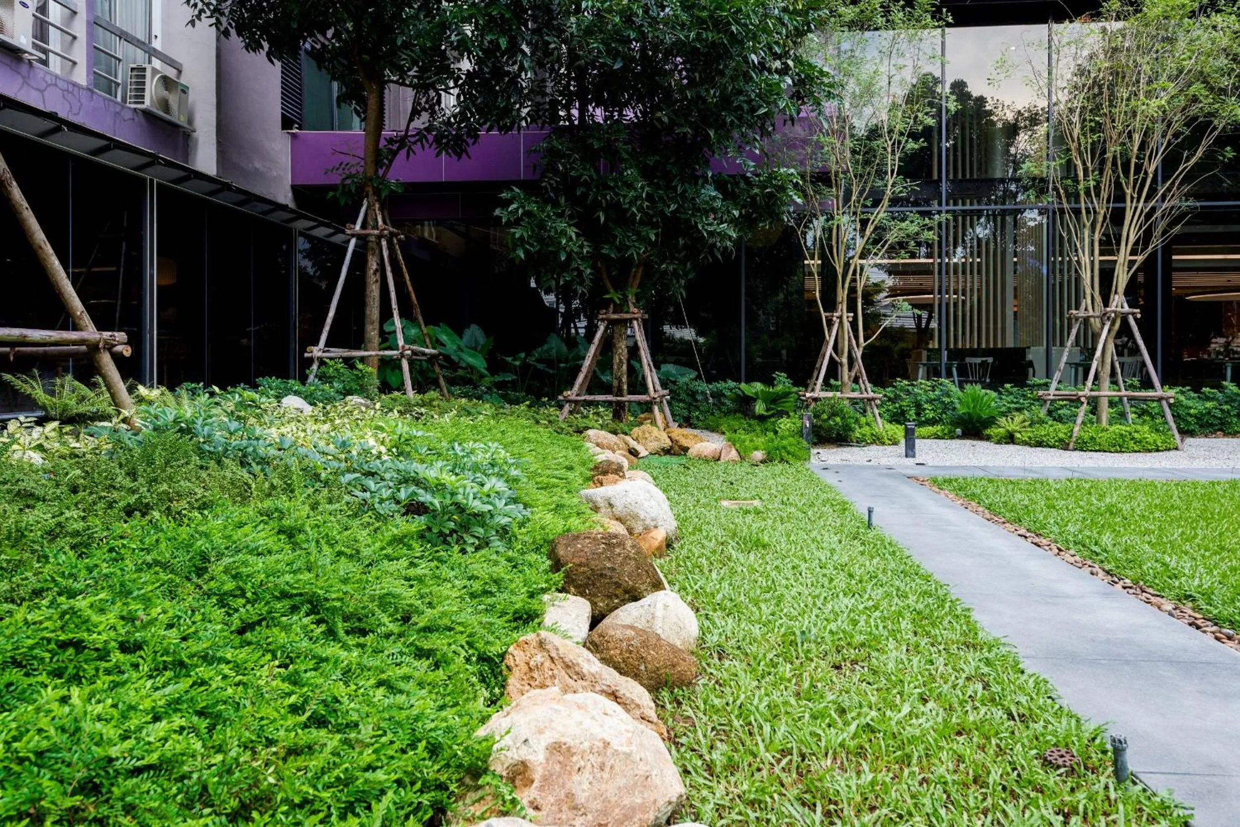 Garden in TK Palace Hotel & Convention Bangkok