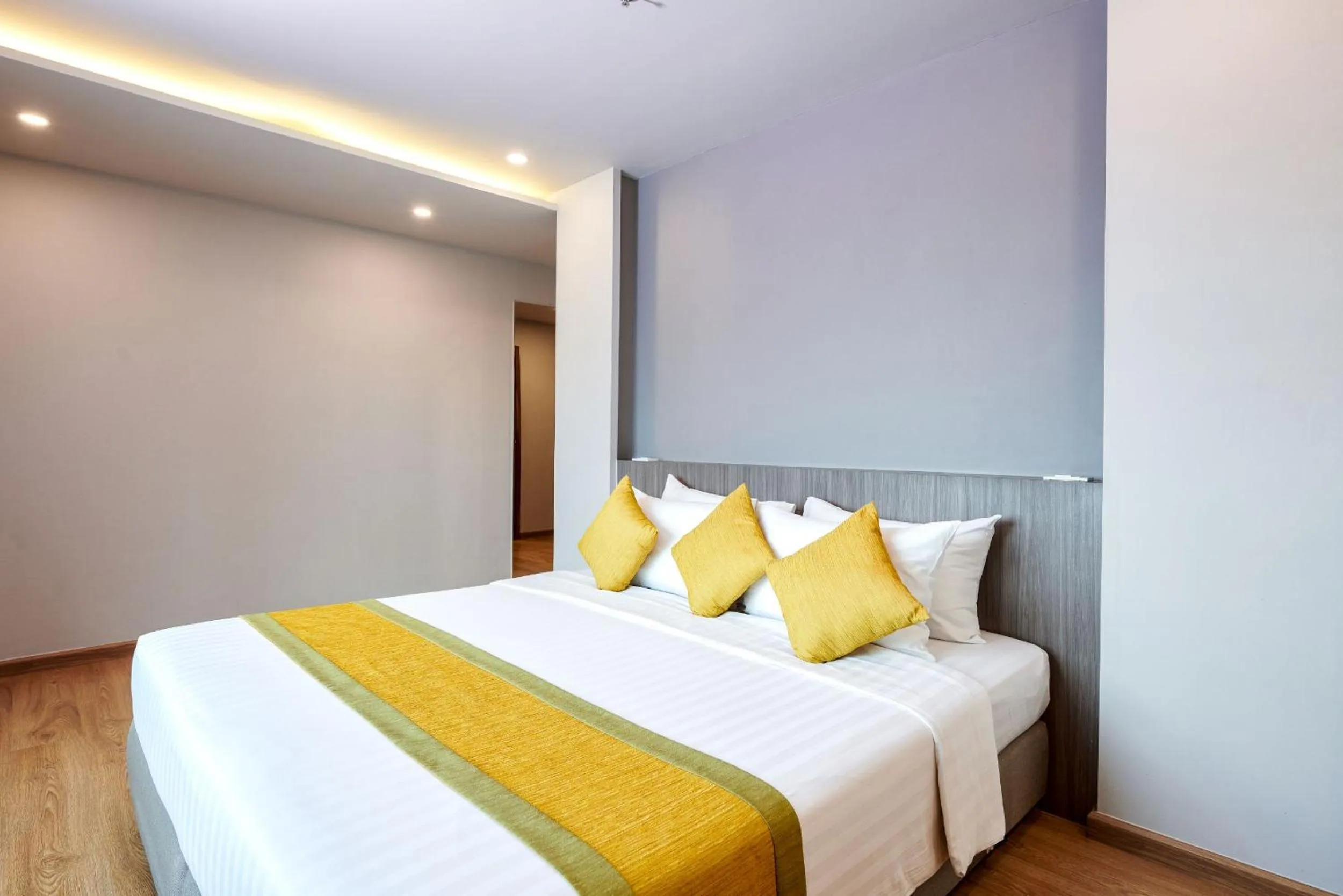 Bed in TK Palace Hotel & Convention Bangkok