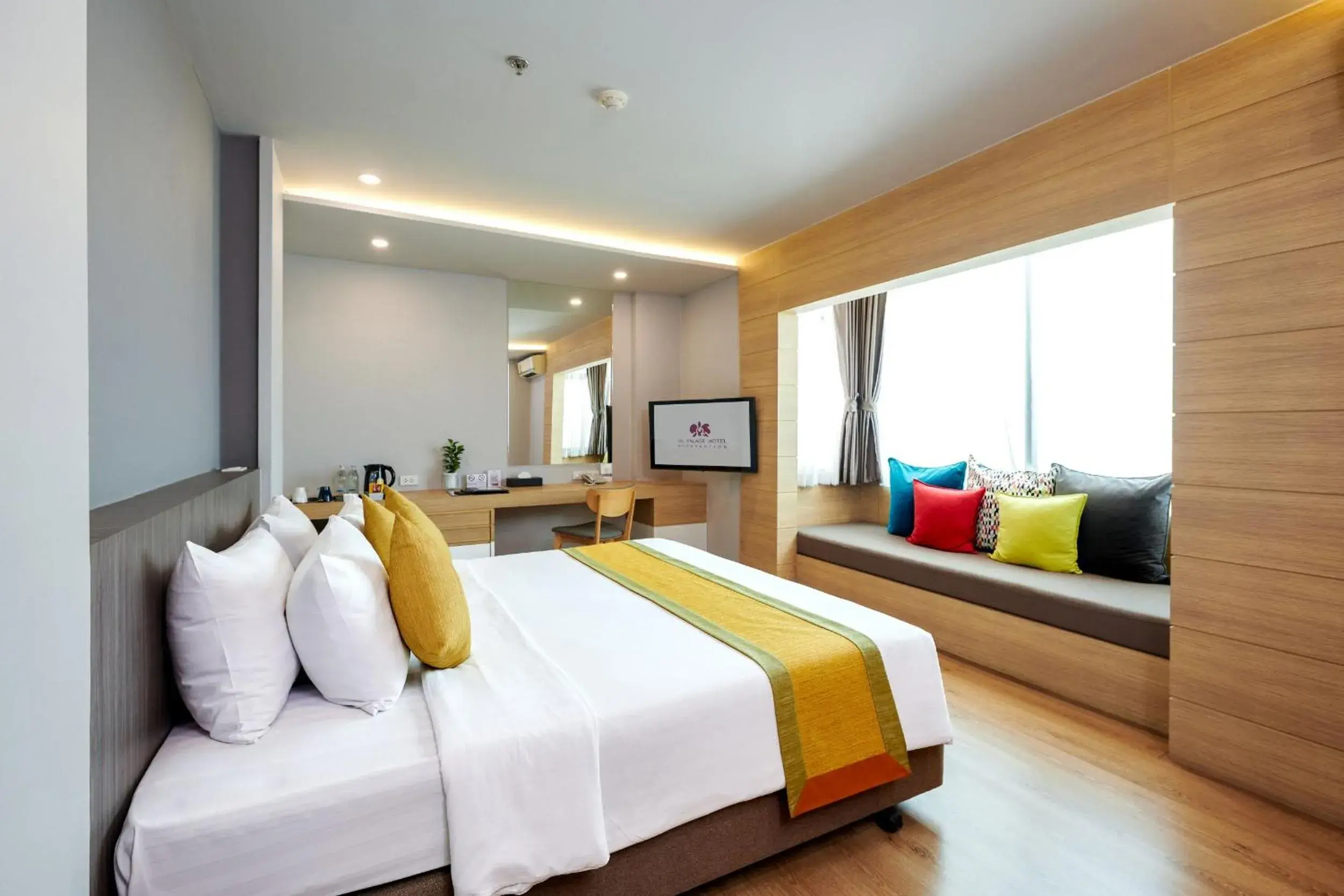 Deluxe Double Room in TK Palace Hotel & Convention Bangkok Deluxe Double Room in TK Palace Hotel & Convention Bangkok